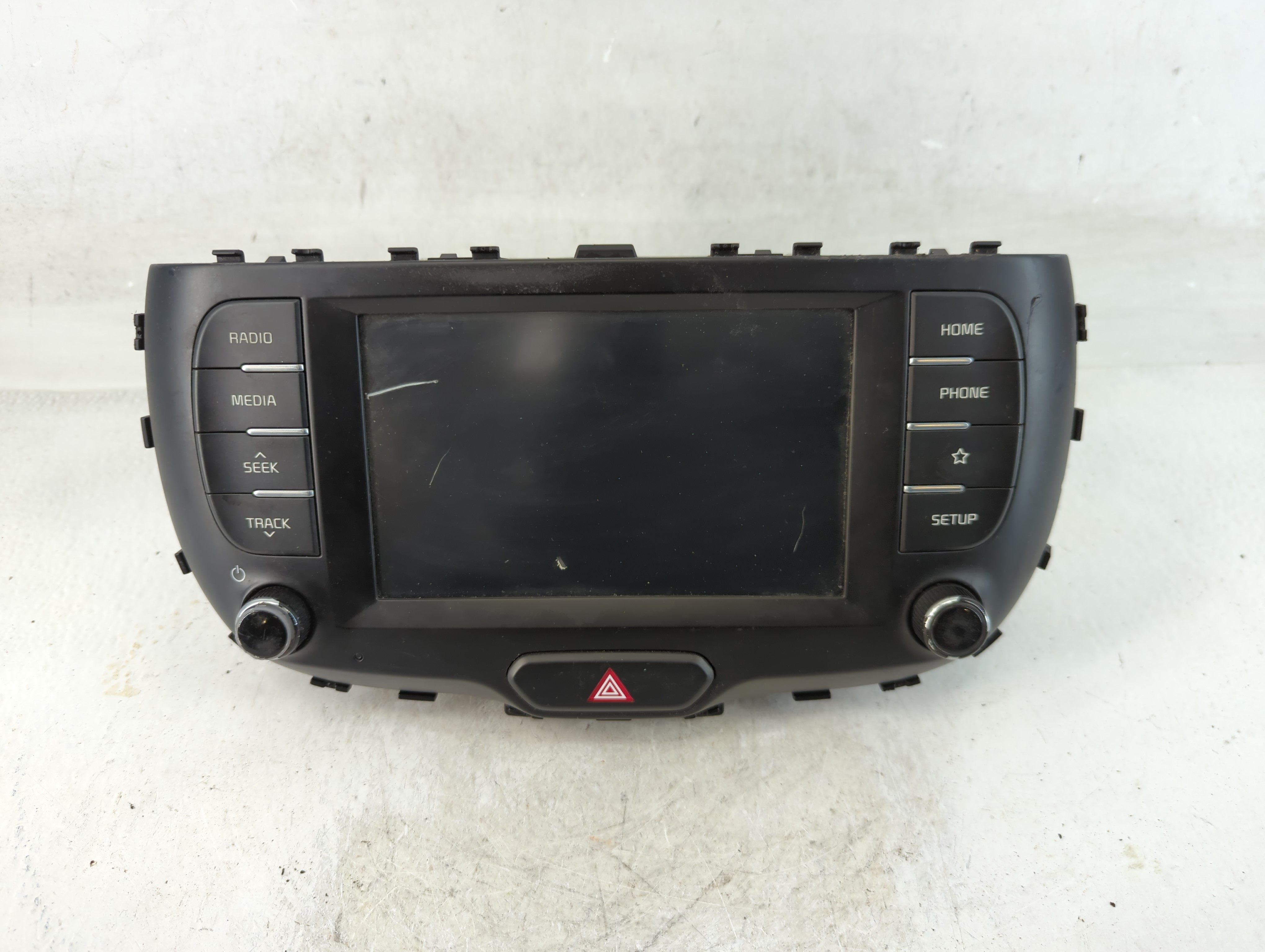 Picture of 2020-2021 Kia Soul Am Fm Cd Player Radio Receiver 875372