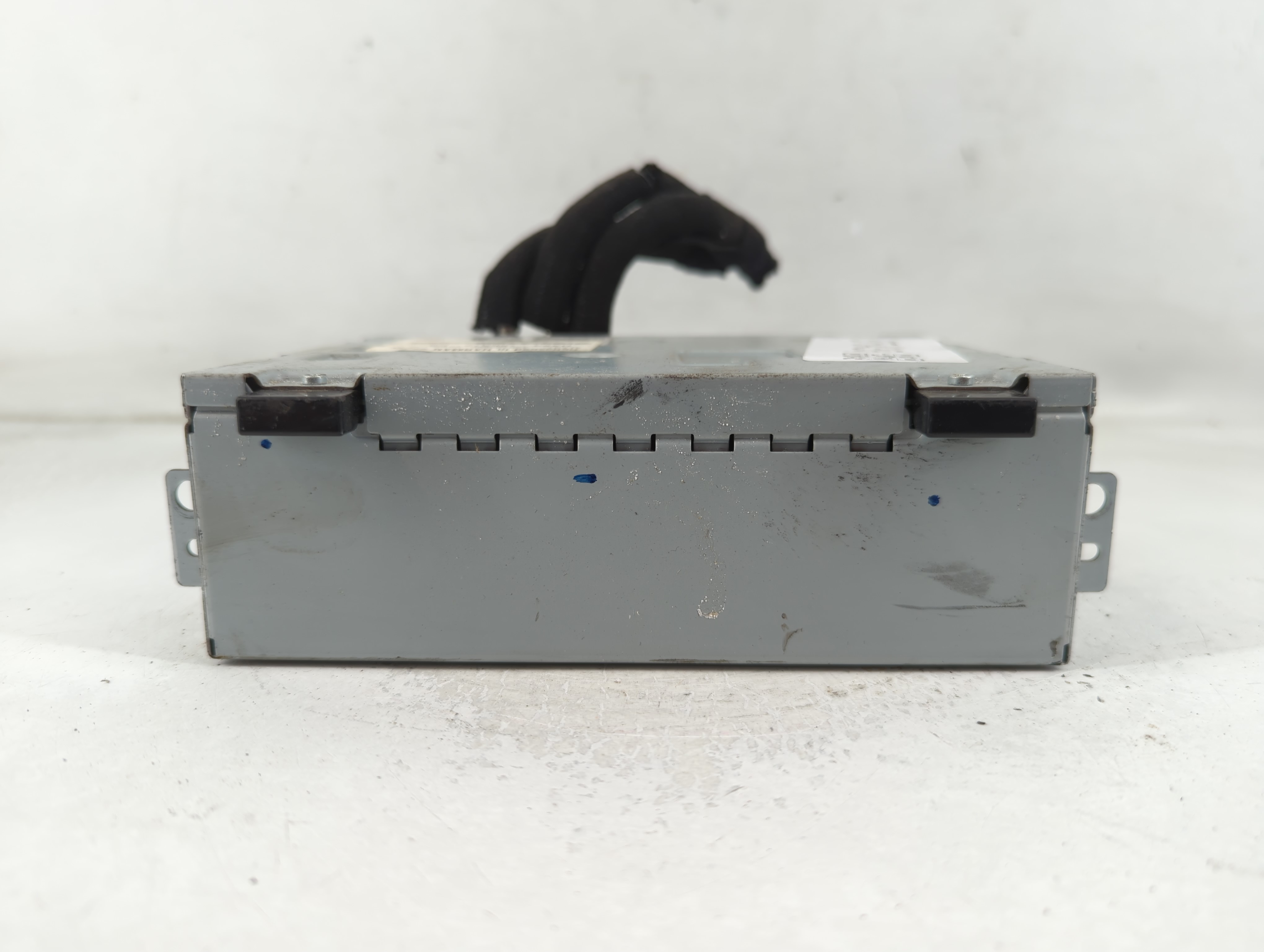 Picture of 2017-2018 Jaguar Xe Am Fm Cd Player Radio Receiver 875439