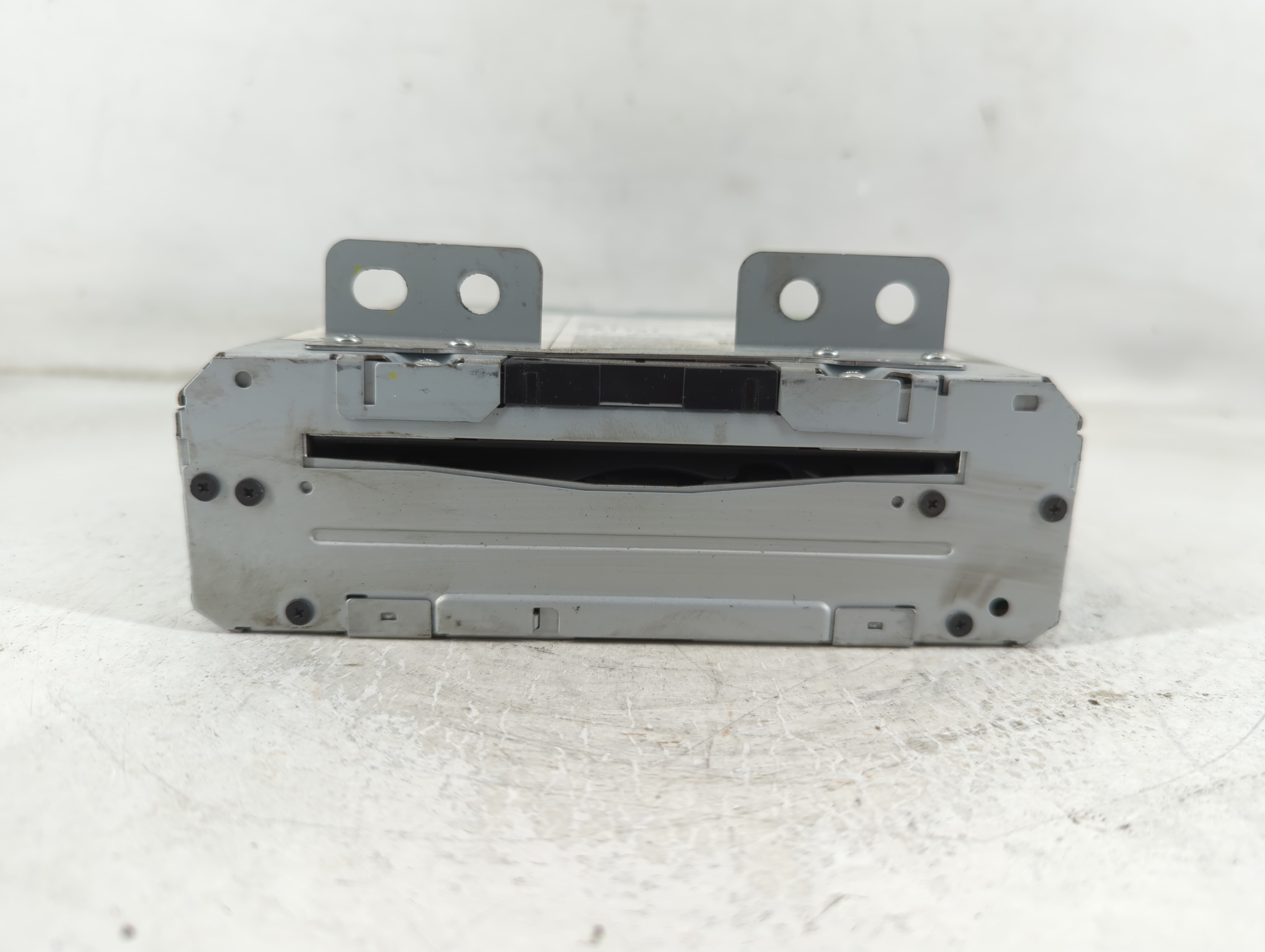 Picture of 2017-2017 Gmc Yukon Am Fm Cd Player Radio Receiver 875488
