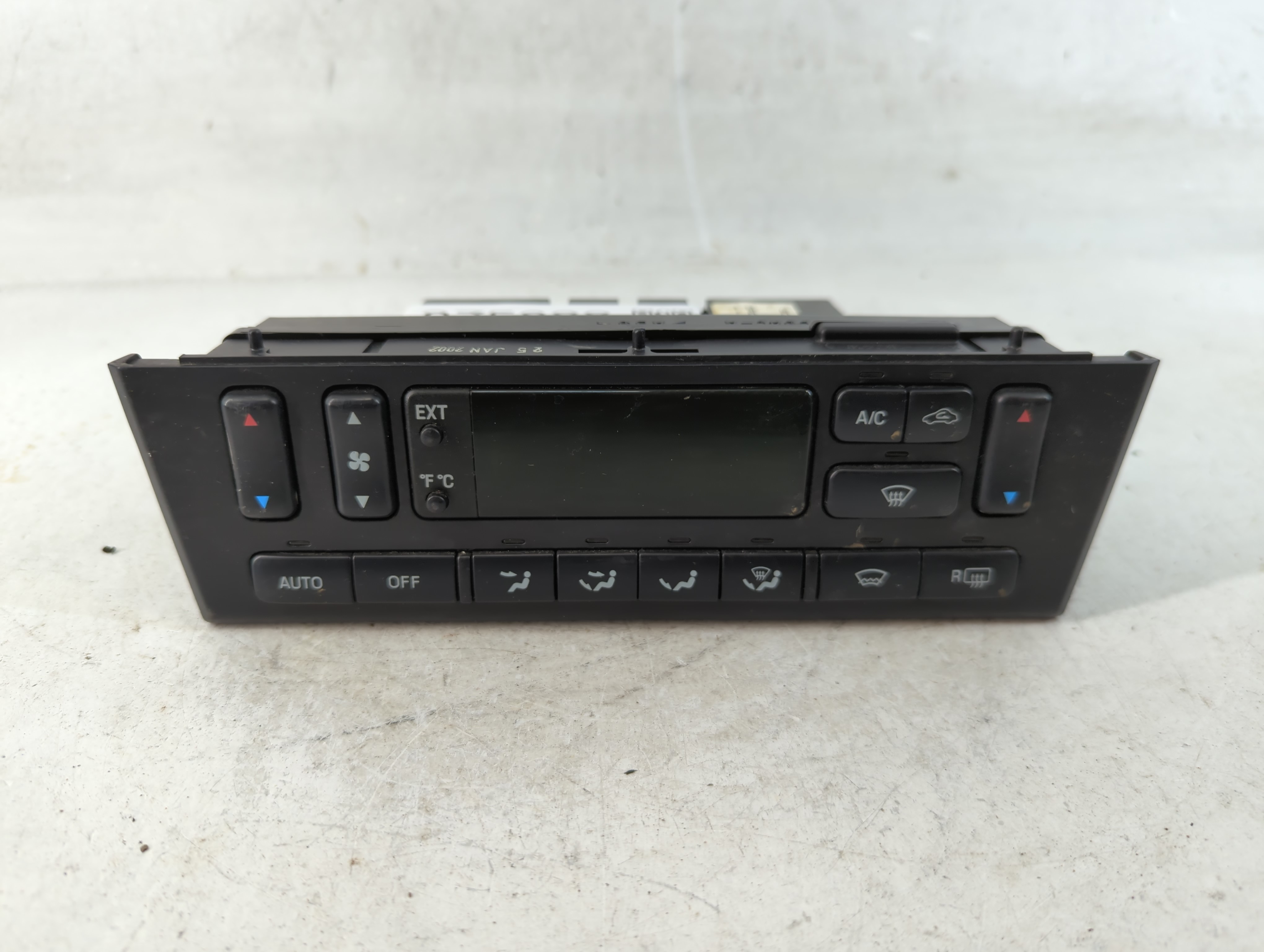 2002 Lincoln Ls Ac Heater Climate Control 2w4h-18c612-aa 875622 - Oemusedautoparts1.com