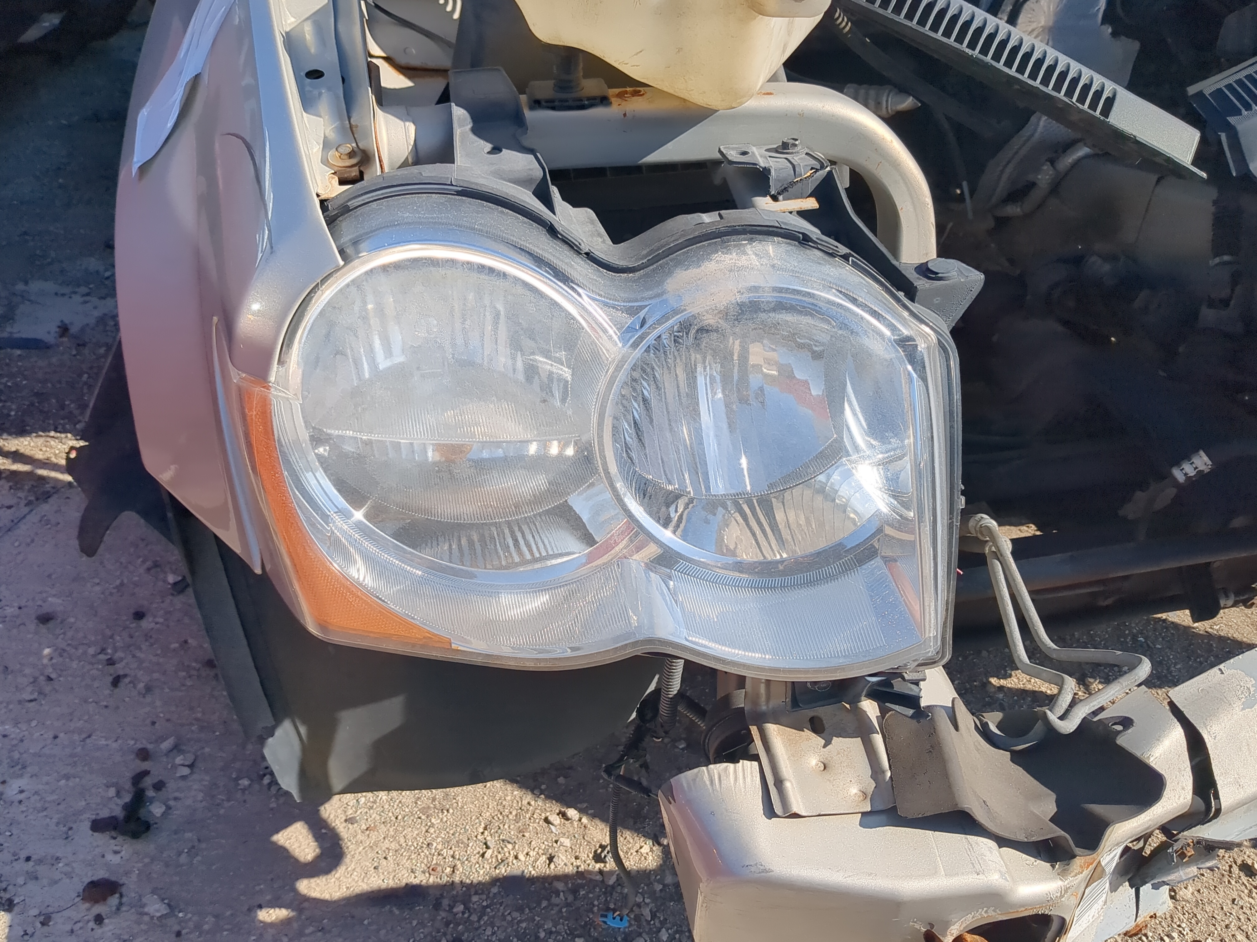 Picture of 2008 Jeep Grand Cherokee Passenger Right Oem Head Light Headlight Lamp 875683