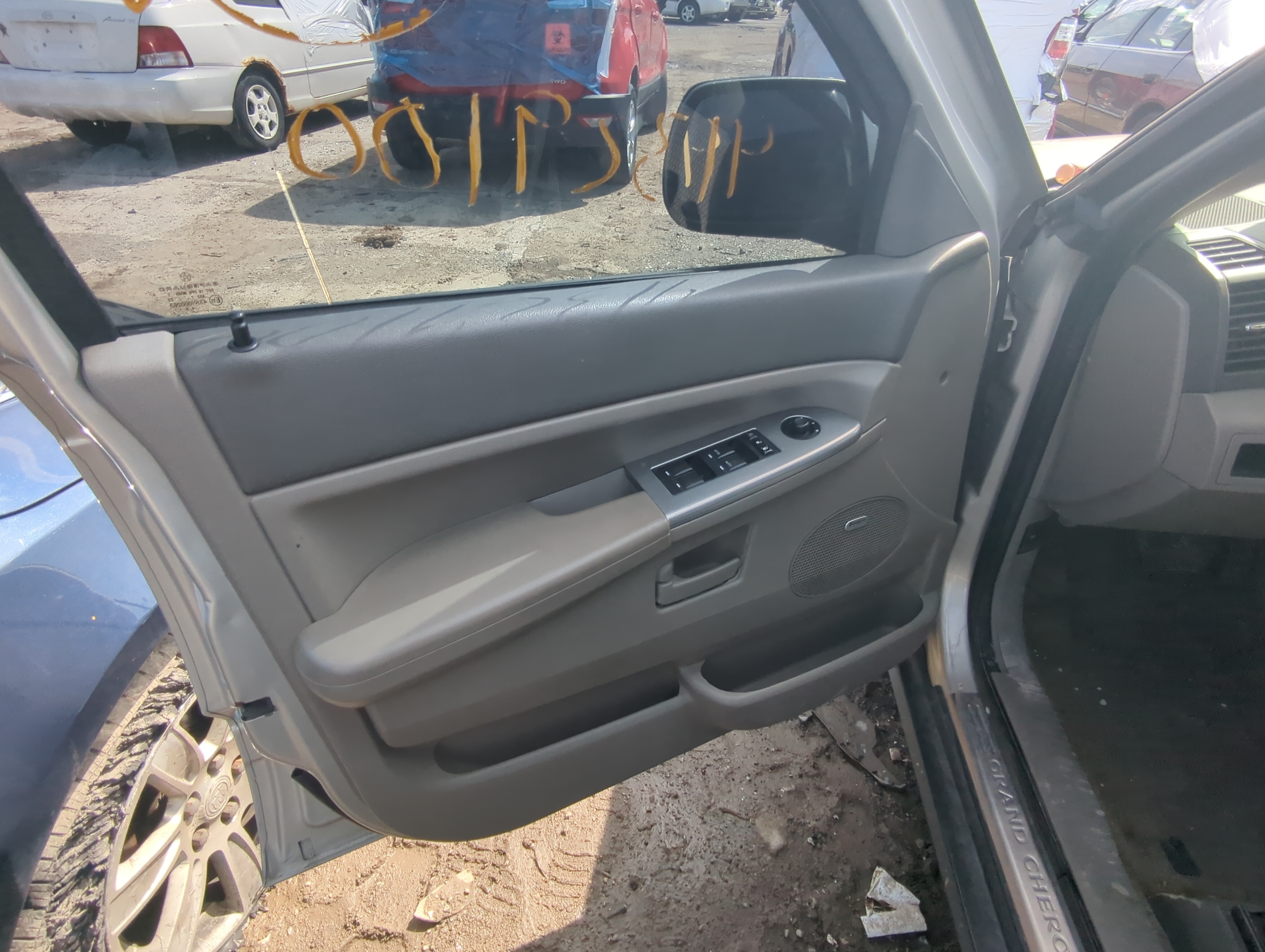 Picture of 2008 Jeep Grand Cherokee Front Left Driver Interior Door Panel Trim 875748