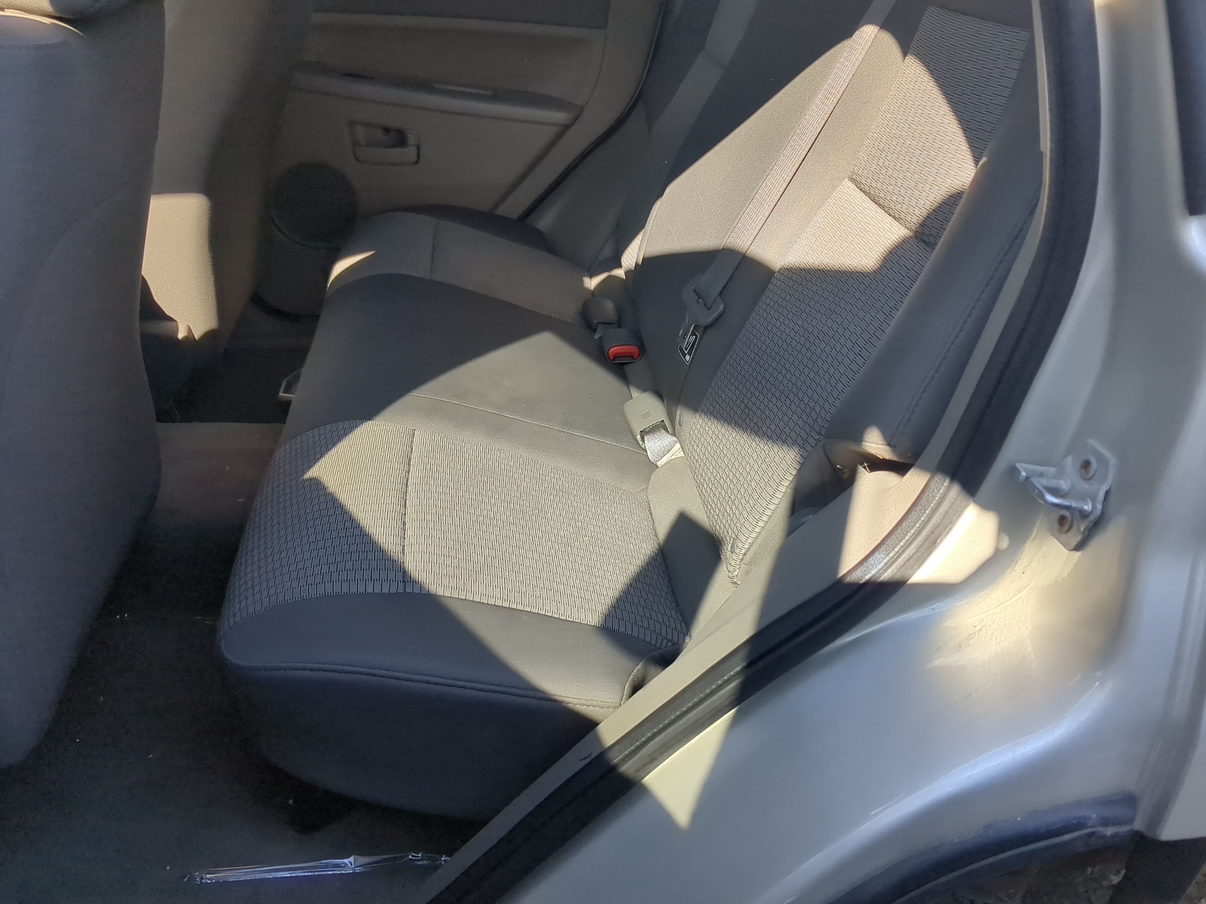 Picture of 2008 Jeep Grand Cherokee Rear Seat Oem 875761