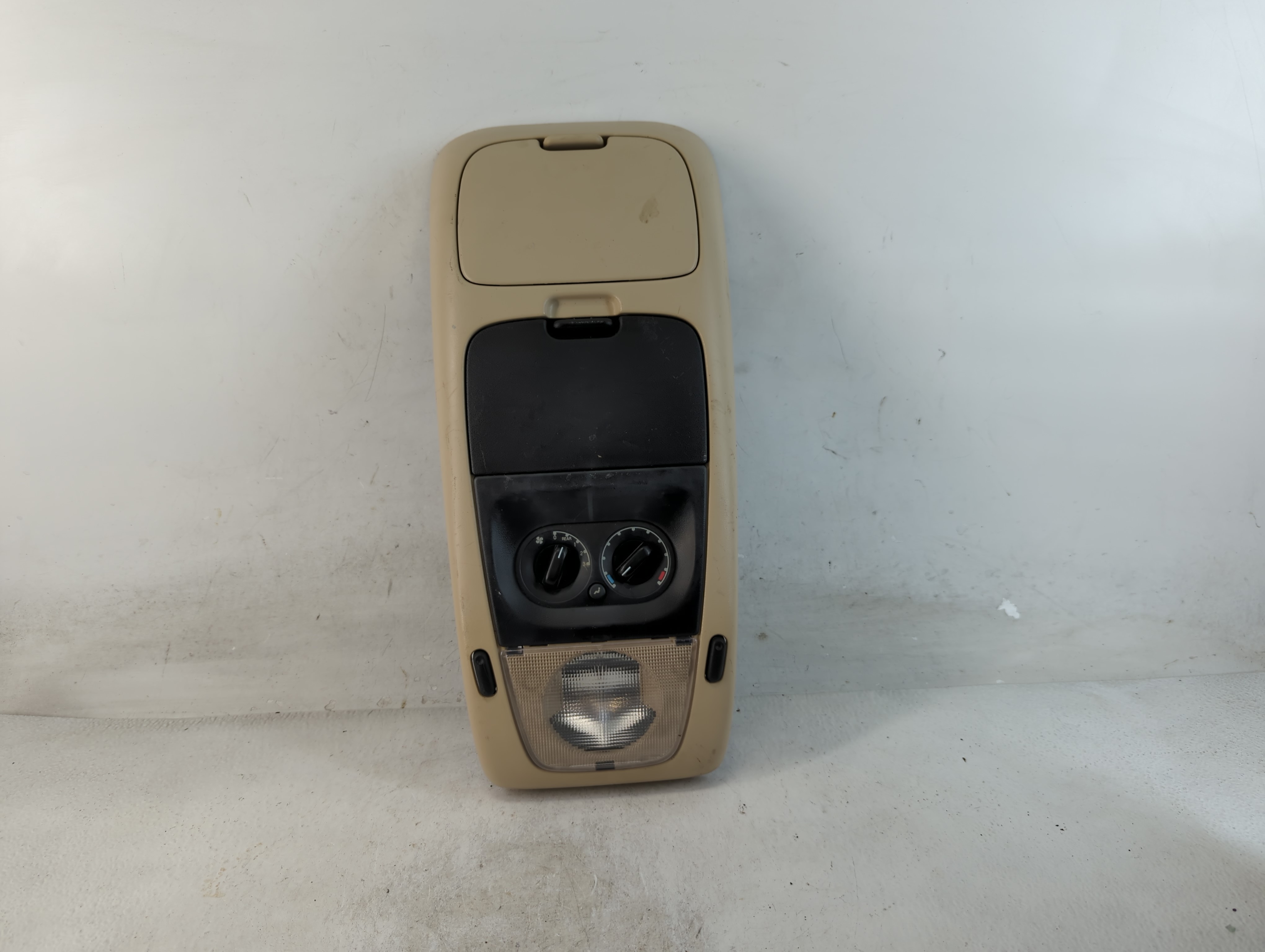 2002 Ford Excursion Overhead Roof Console 875988 - Oemusedautoparts1.com