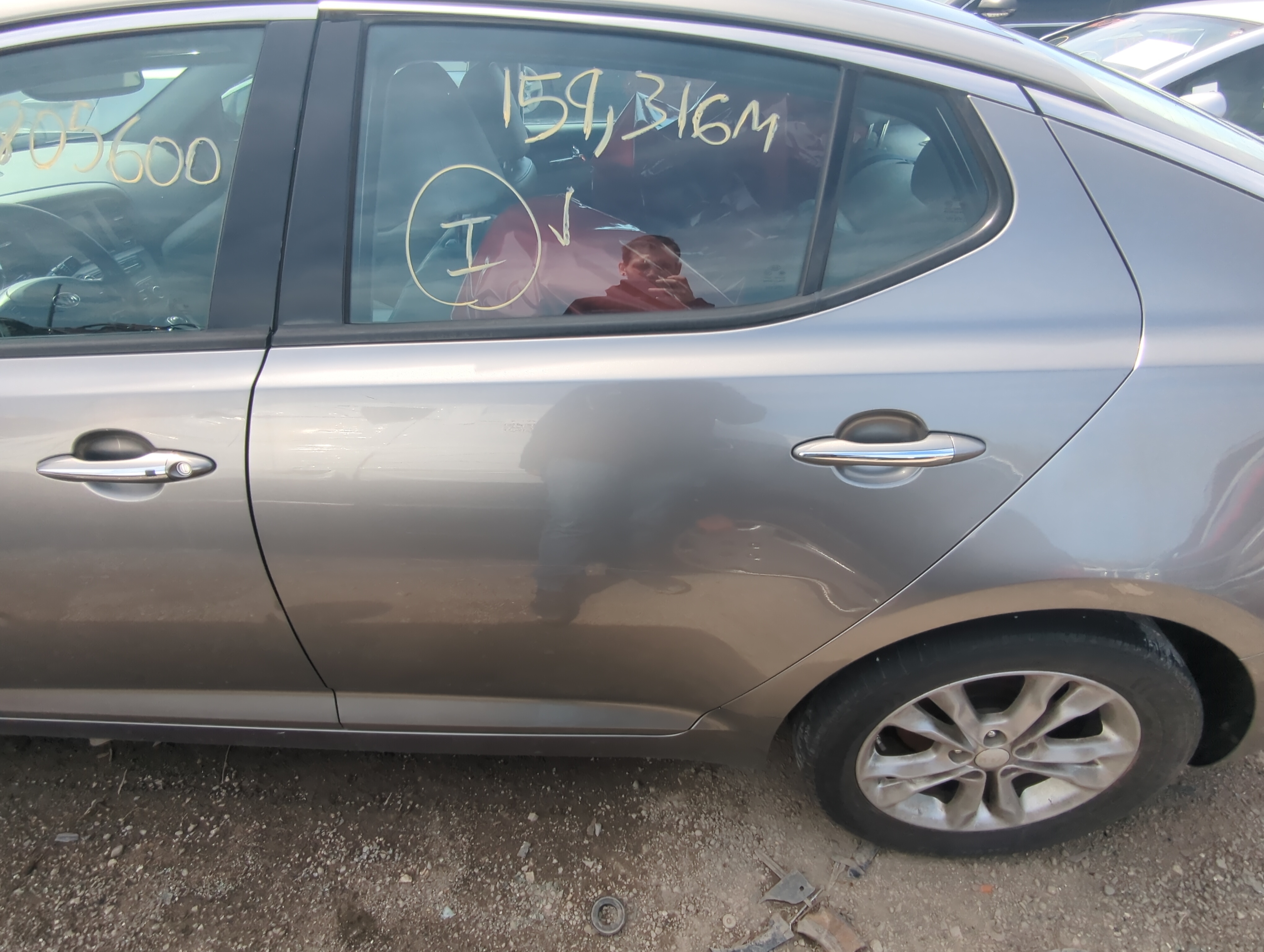 2011-2015 Kia Optima Driver Rear Door Oem 876384 - Oemusedautoparts1.com