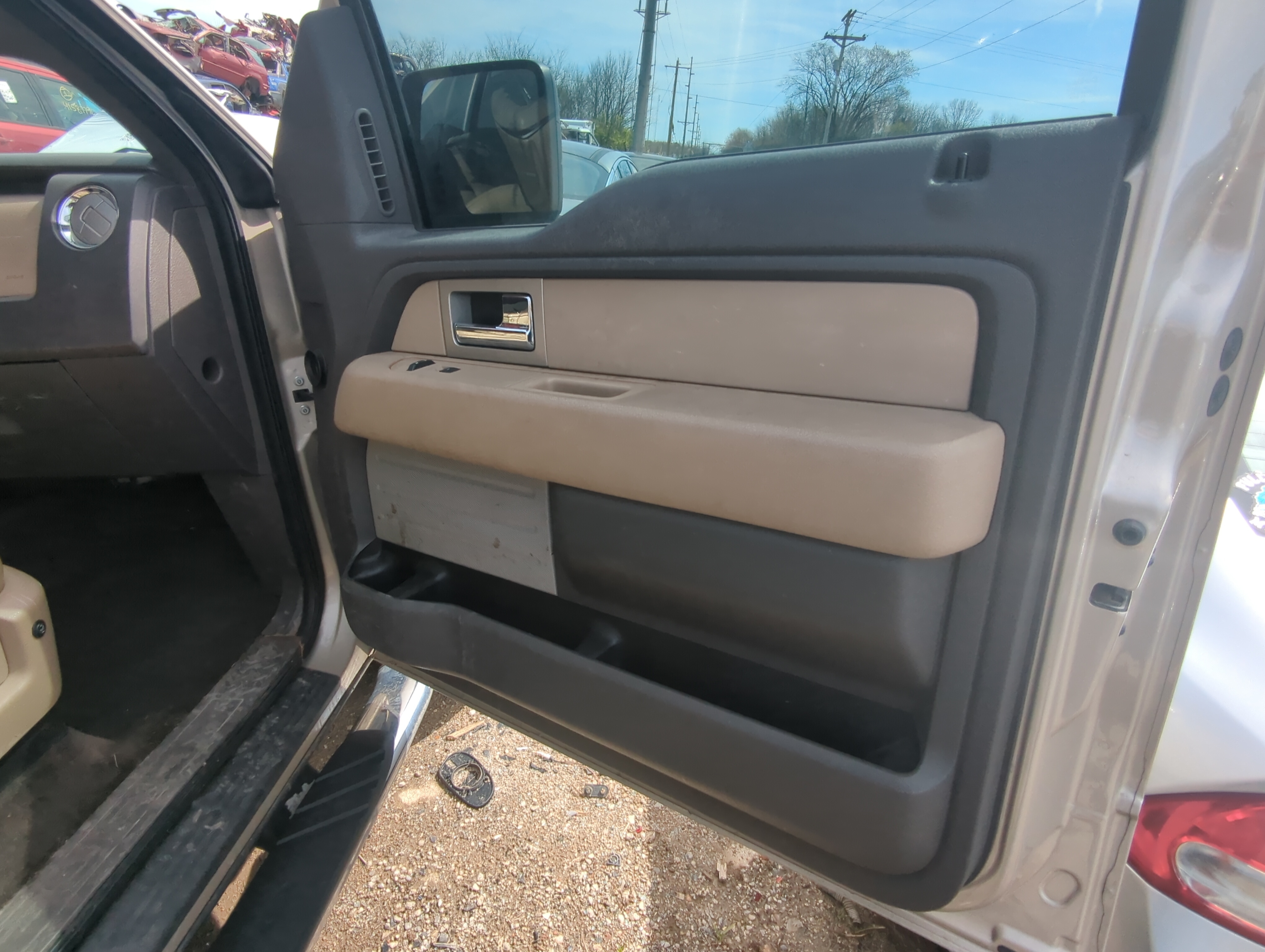 2010 Ford Ford F150 Pickup Front Right Passenger Interior Door Panel Trim 876587 - Oemusedautoparts1.com