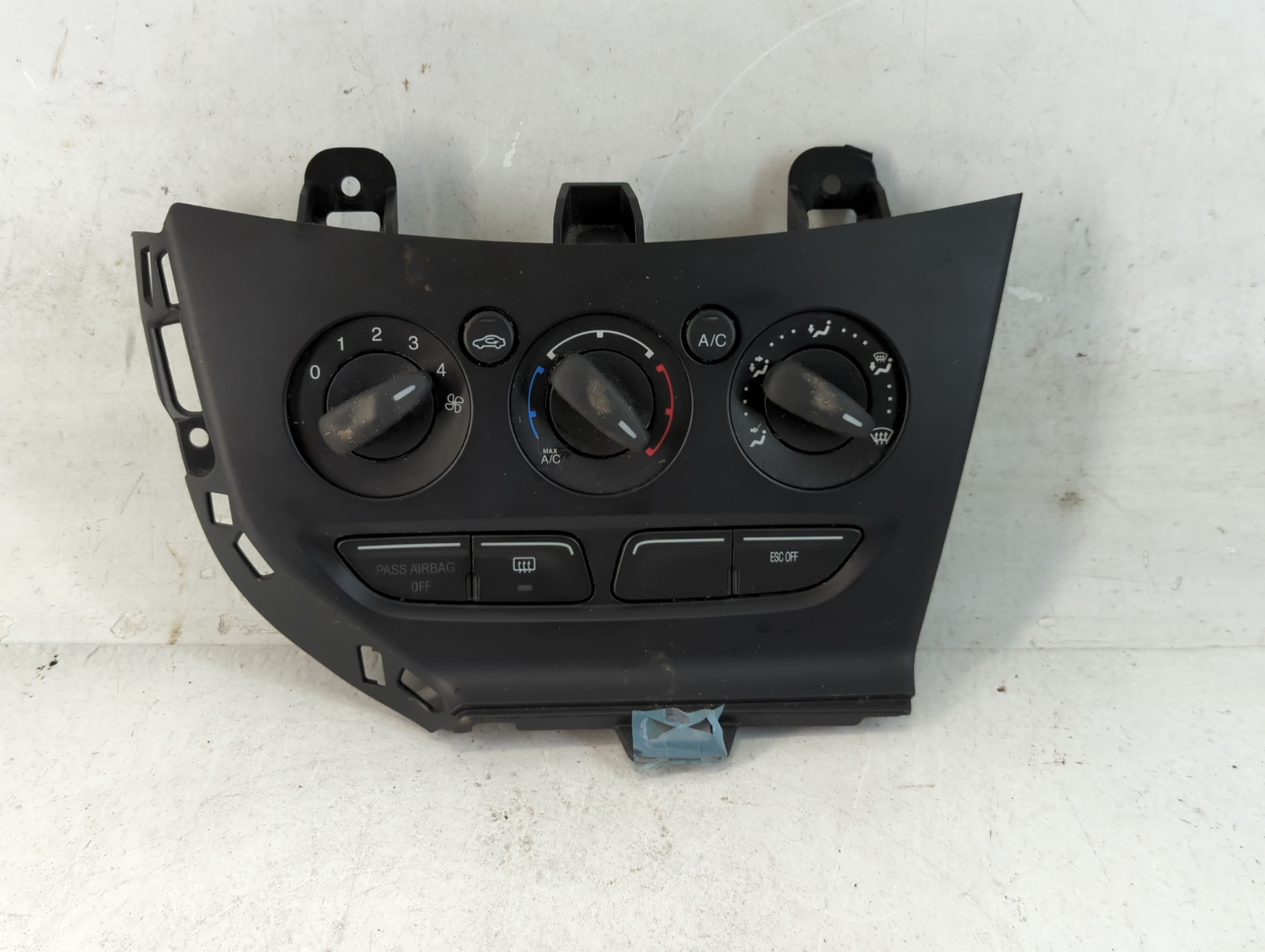 2013-2014 Ford Focus Ac Heater Climate Control Cm5t-12081411-0465 876976 - Oemusedautoparts1.com