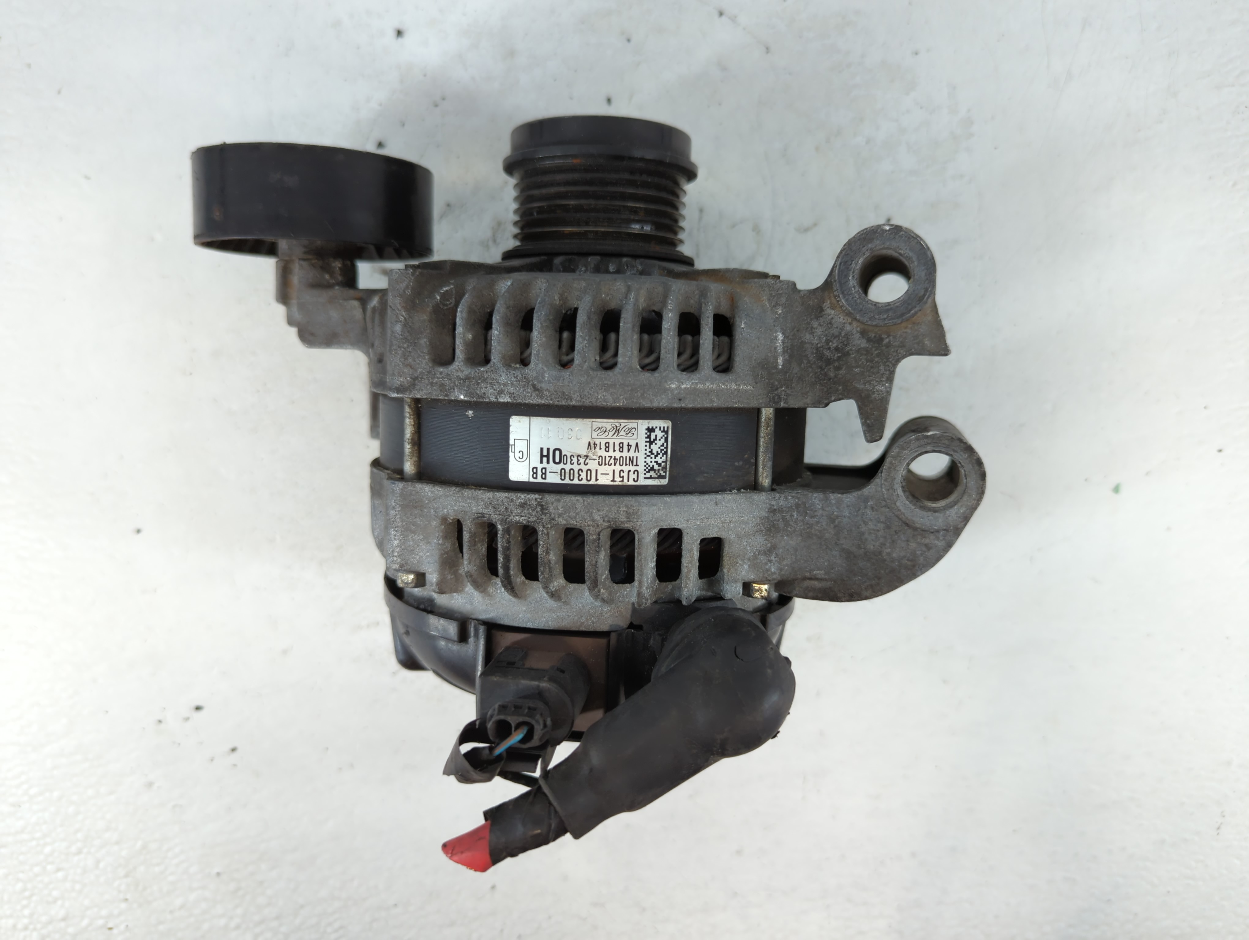 Picture of 2013-2019 Ford Escape Alternator Generator Charging Assembly Engine Oem 876991