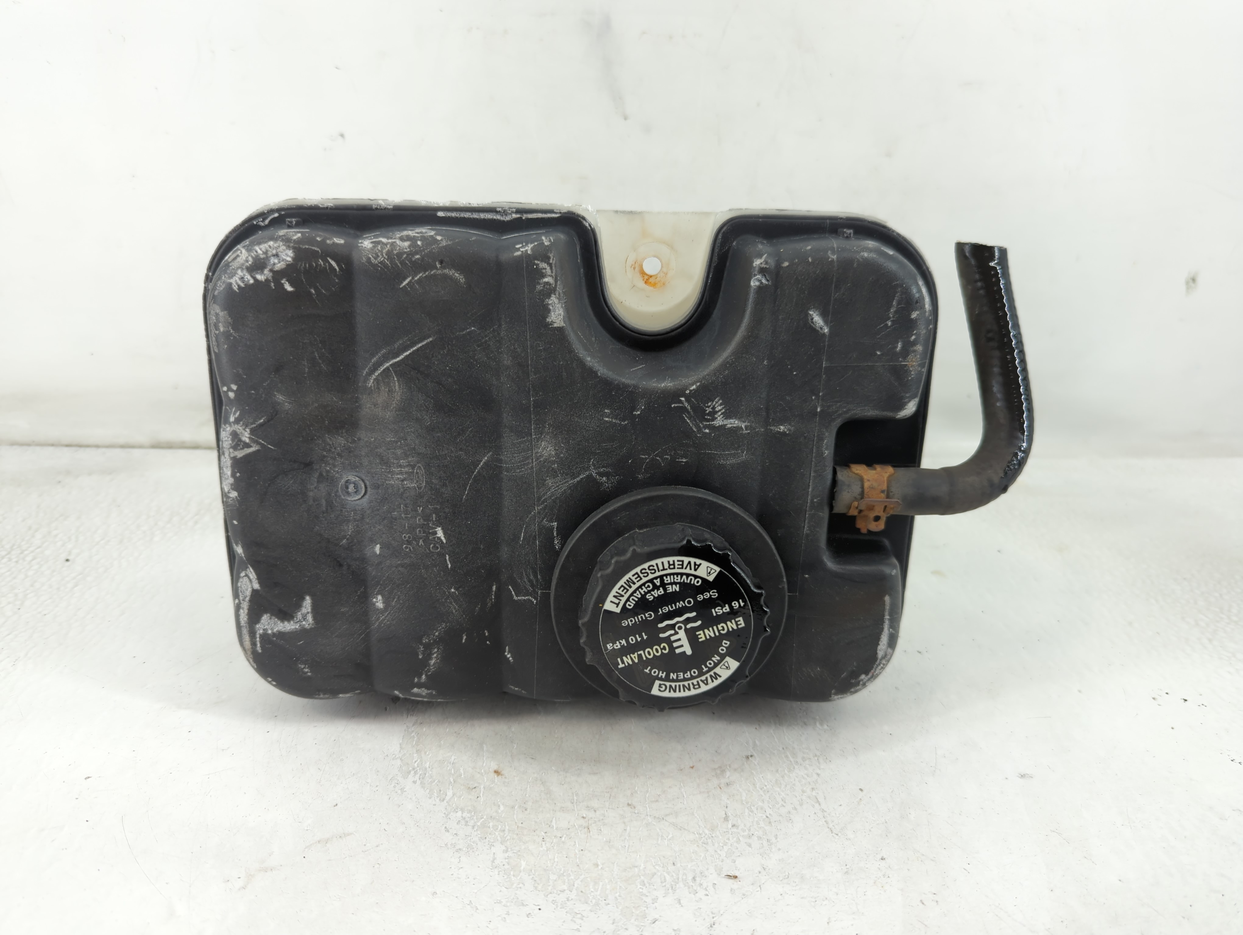 1998 Mercury Grand Marquis Radiator Coolant Overflow Expansion Tank Bottle 877064 - Oemusedautoparts1.com