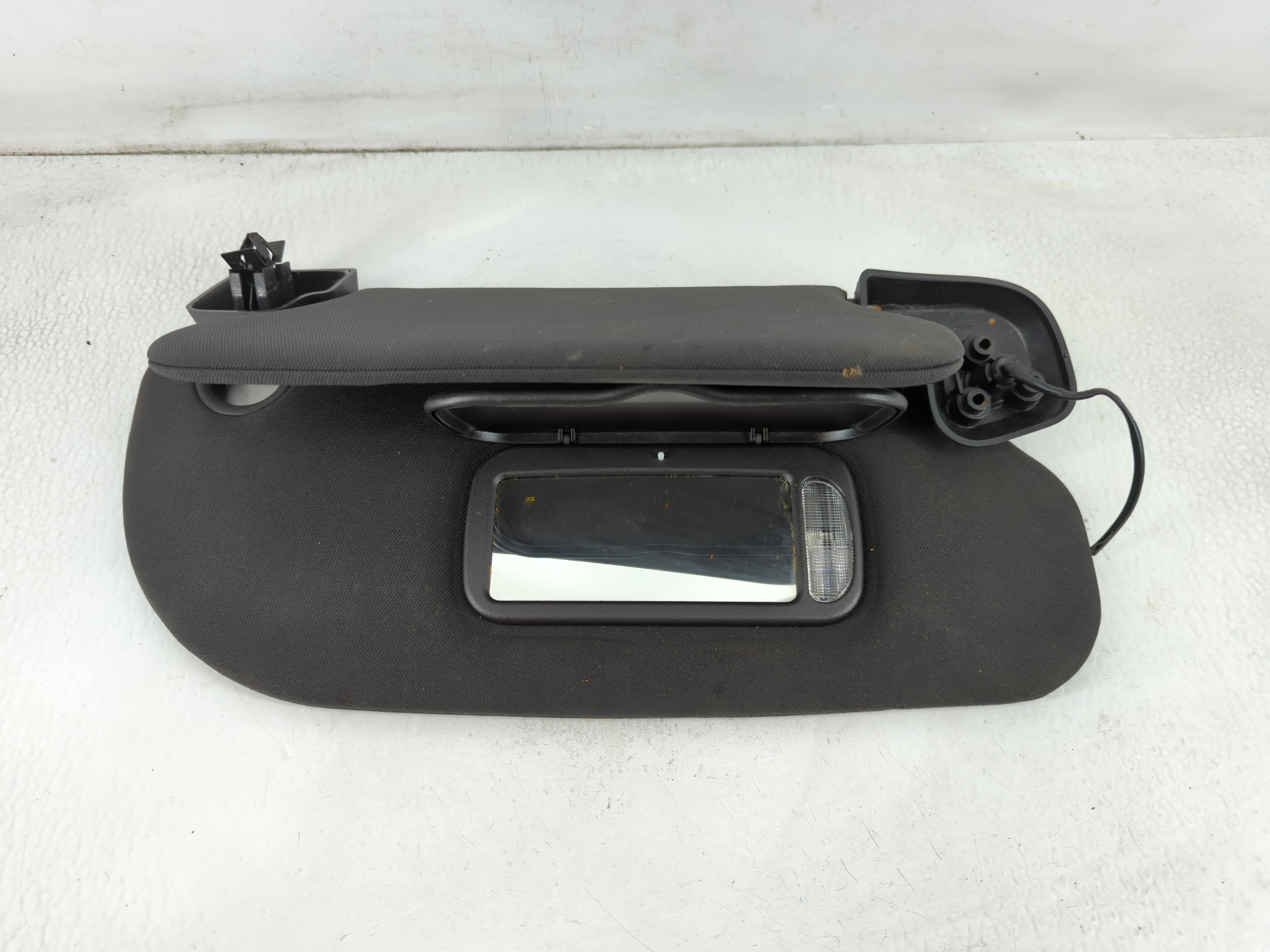 2008 Lincoln Navigator Passenger Sun Visor Mirror Right Sunvisor Black 877092 - Oemusedautoparts1.com