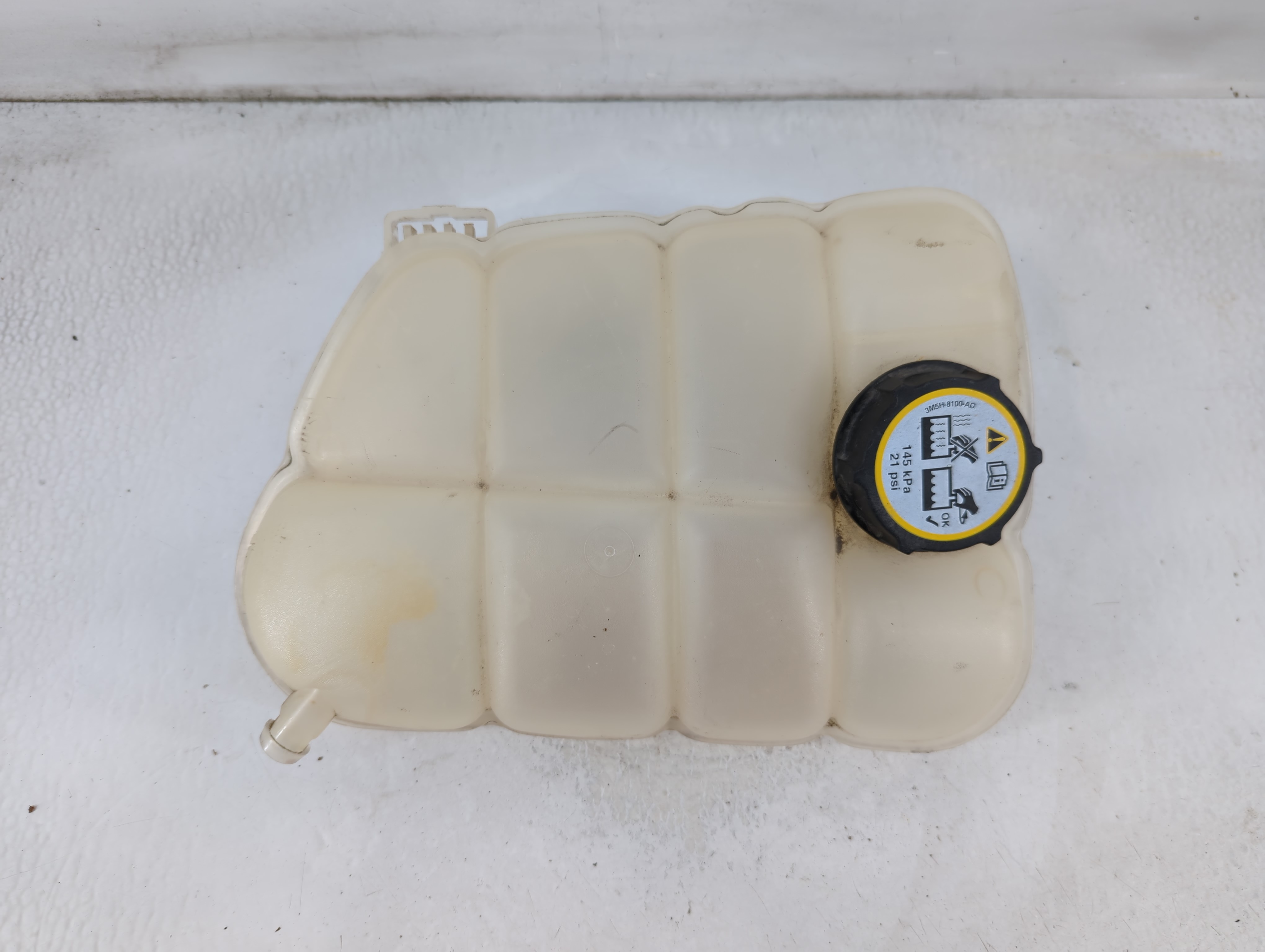 2013-2018 Ford Focus Radiator Coolant Overflow Expansion Tank Bottle 877107 - Oemusedautoparts1.com
