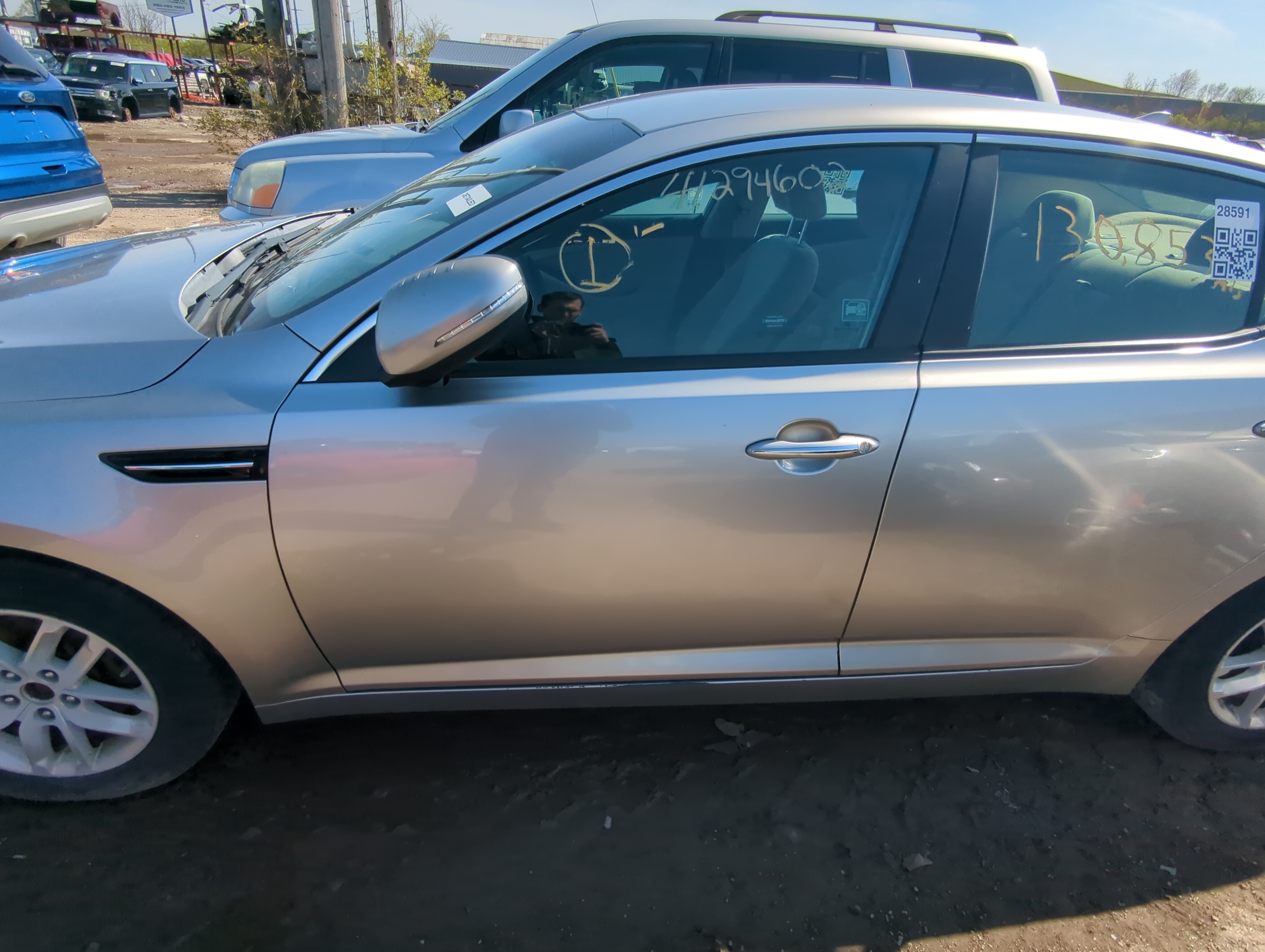 Picture of 2011-2013 Kia Optima Driver Front Door Oem 877385