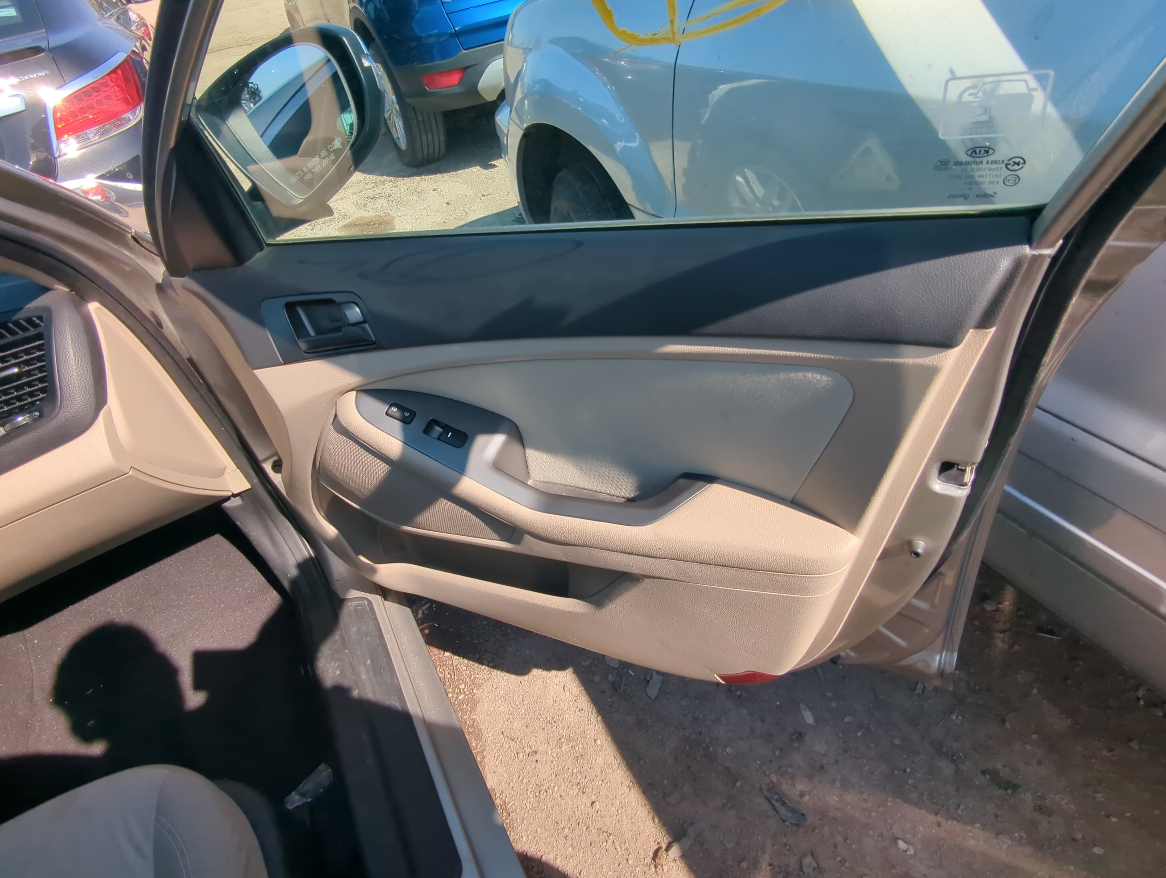 Picture of 2012 Kia Optima Front Right Passenger Interior Door Panel Trim 877465