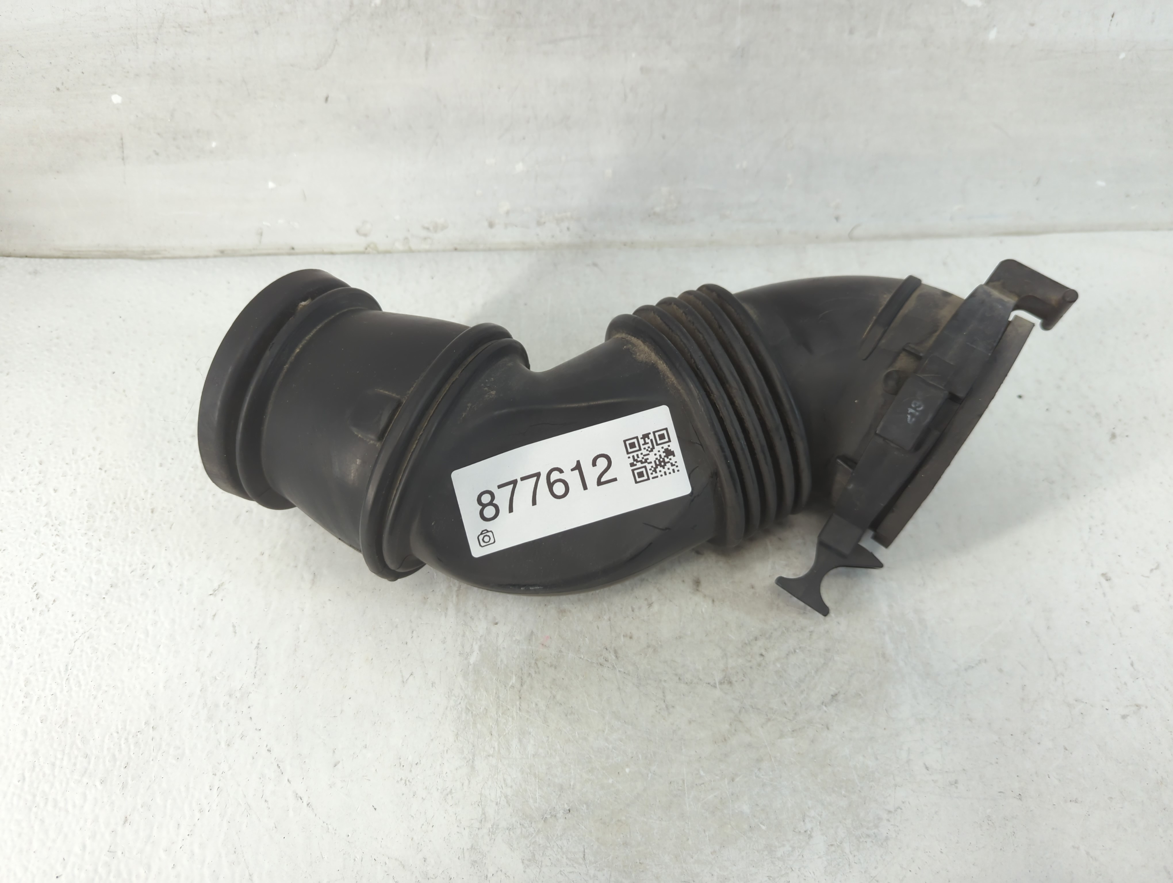 2003-2005 Land Rover Range Rover Air Cleaner Intake-duct Hose Tube 877612 - Oemusedautoparts1.com