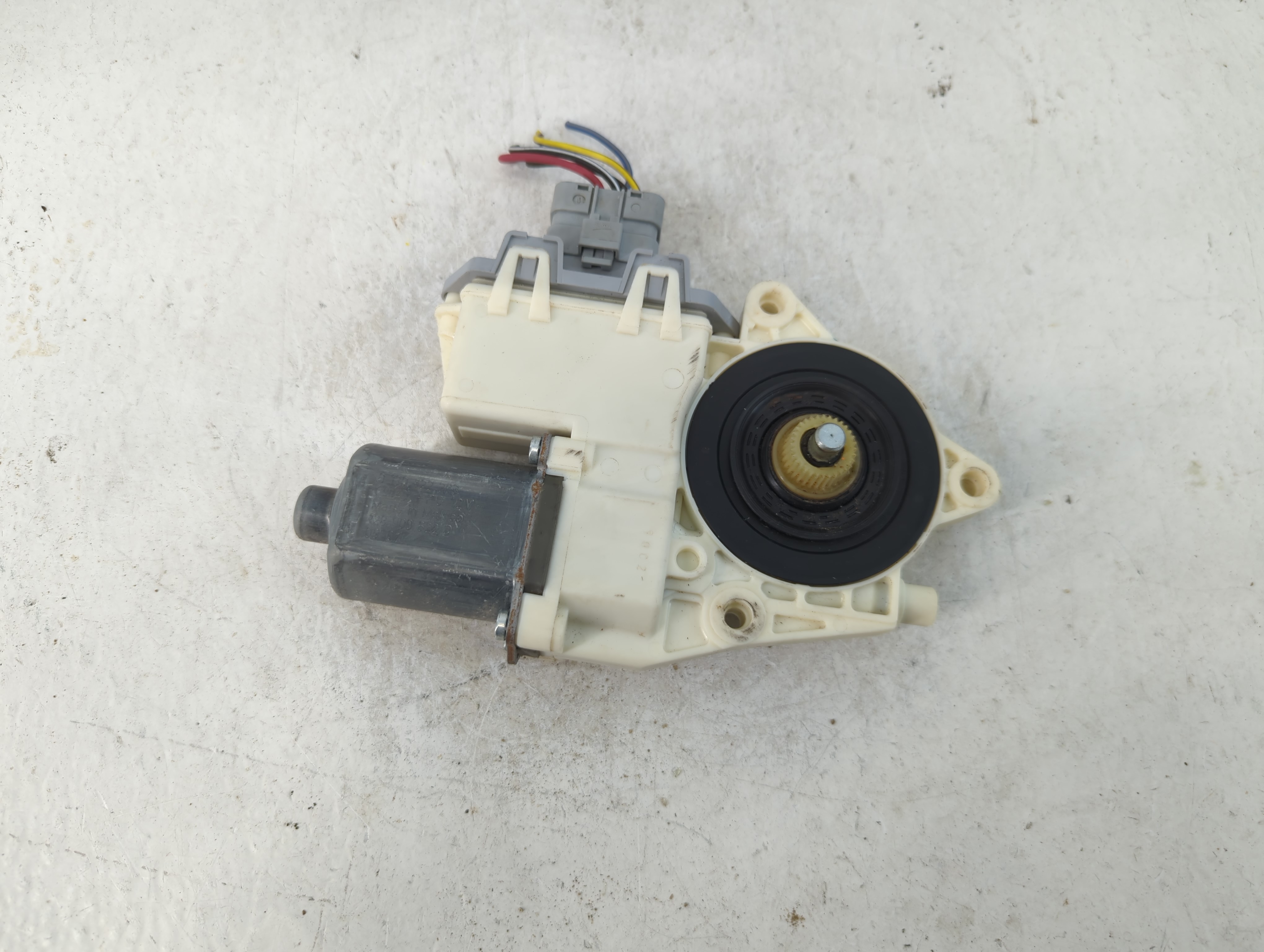 2010-2012 Ford Fusion Passenger Rear Right Power Window Motor 878327 - Oemusedautoparts1.com