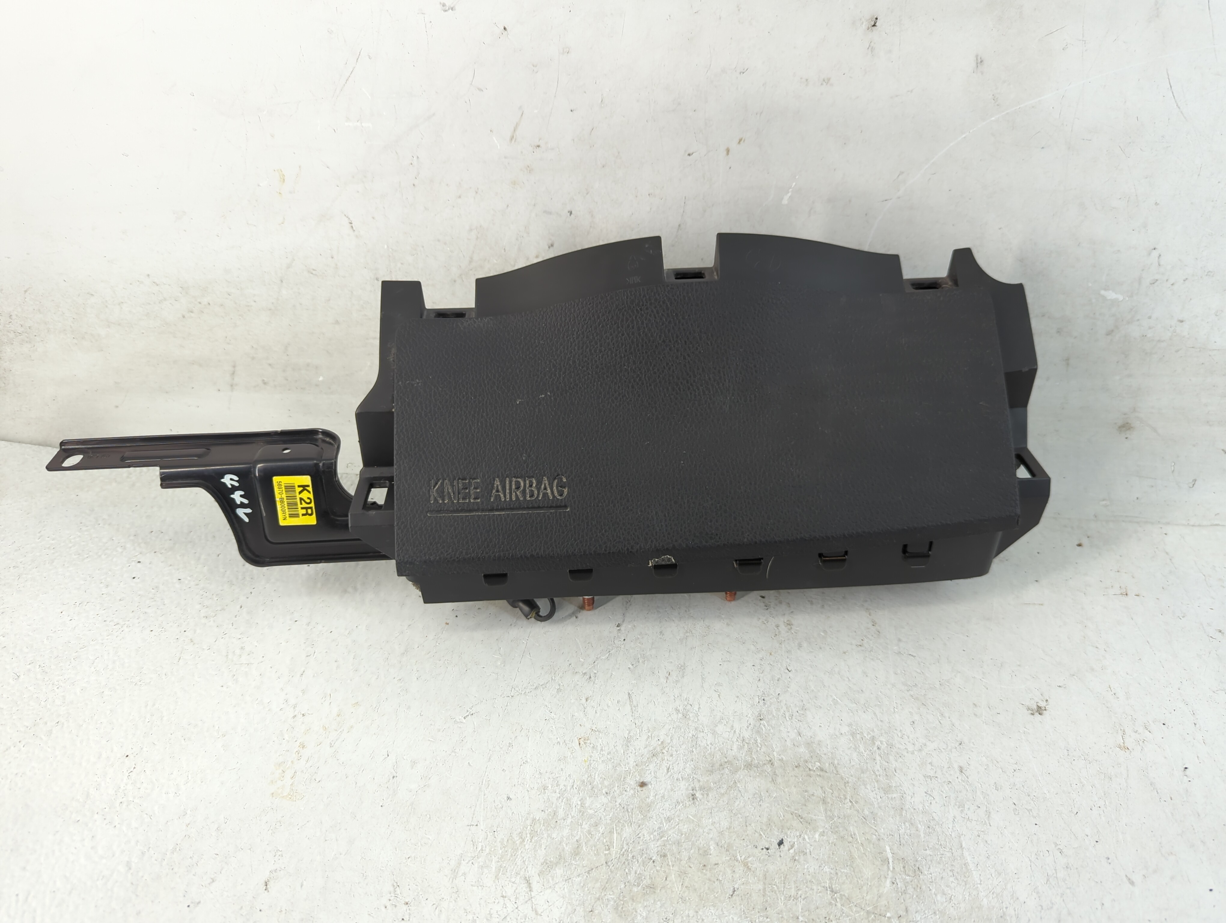2013-2018 Hyundai Santa Fe Air Bag Driver Left Knee Oem 878345 - Oemusedautoparts1.com
