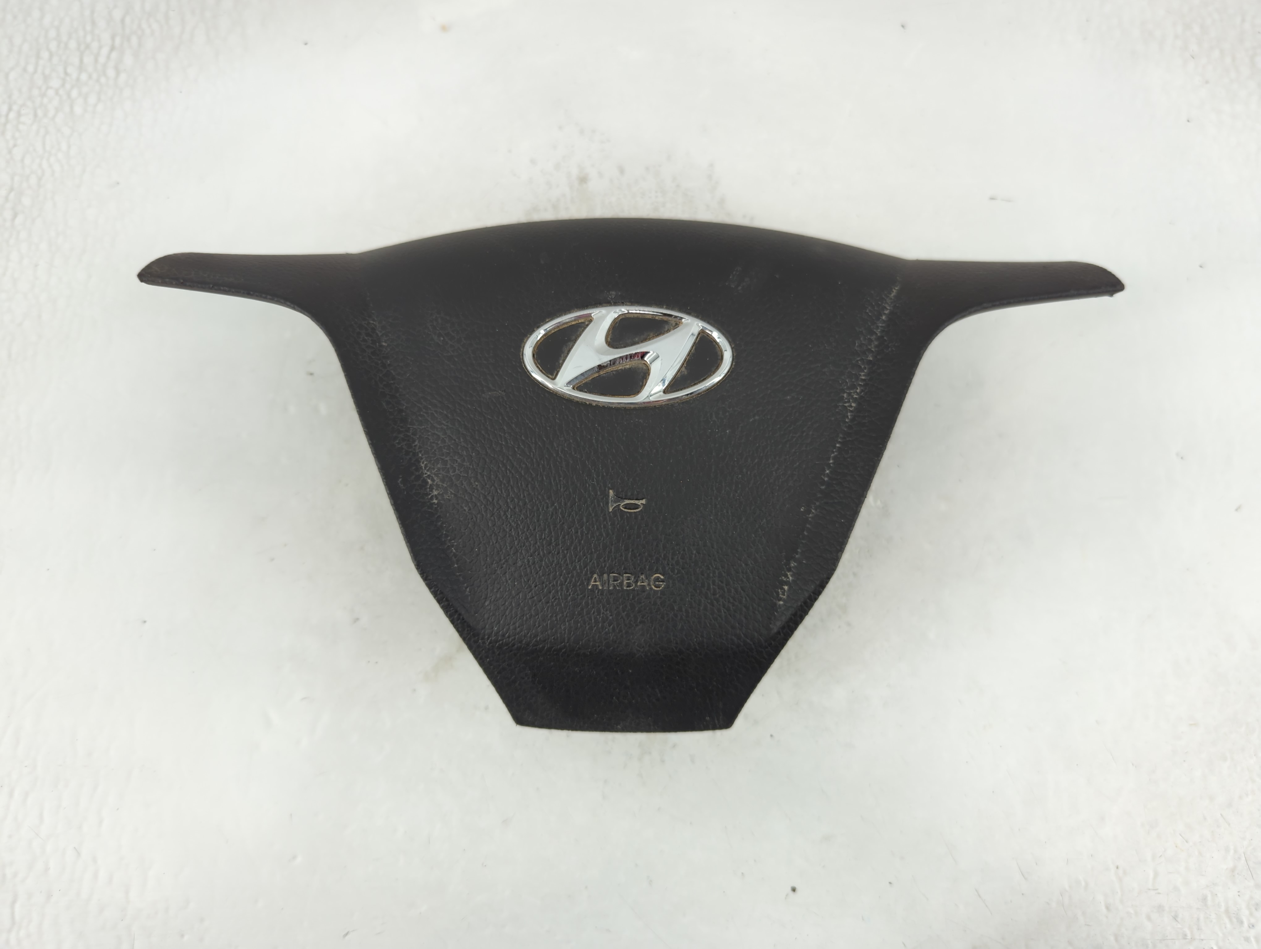 2013-2018 Hyundai Santa Fe Air Bag Driver Left Steering Wheel Mounted 878369 - Oemusedautoparts1.com
