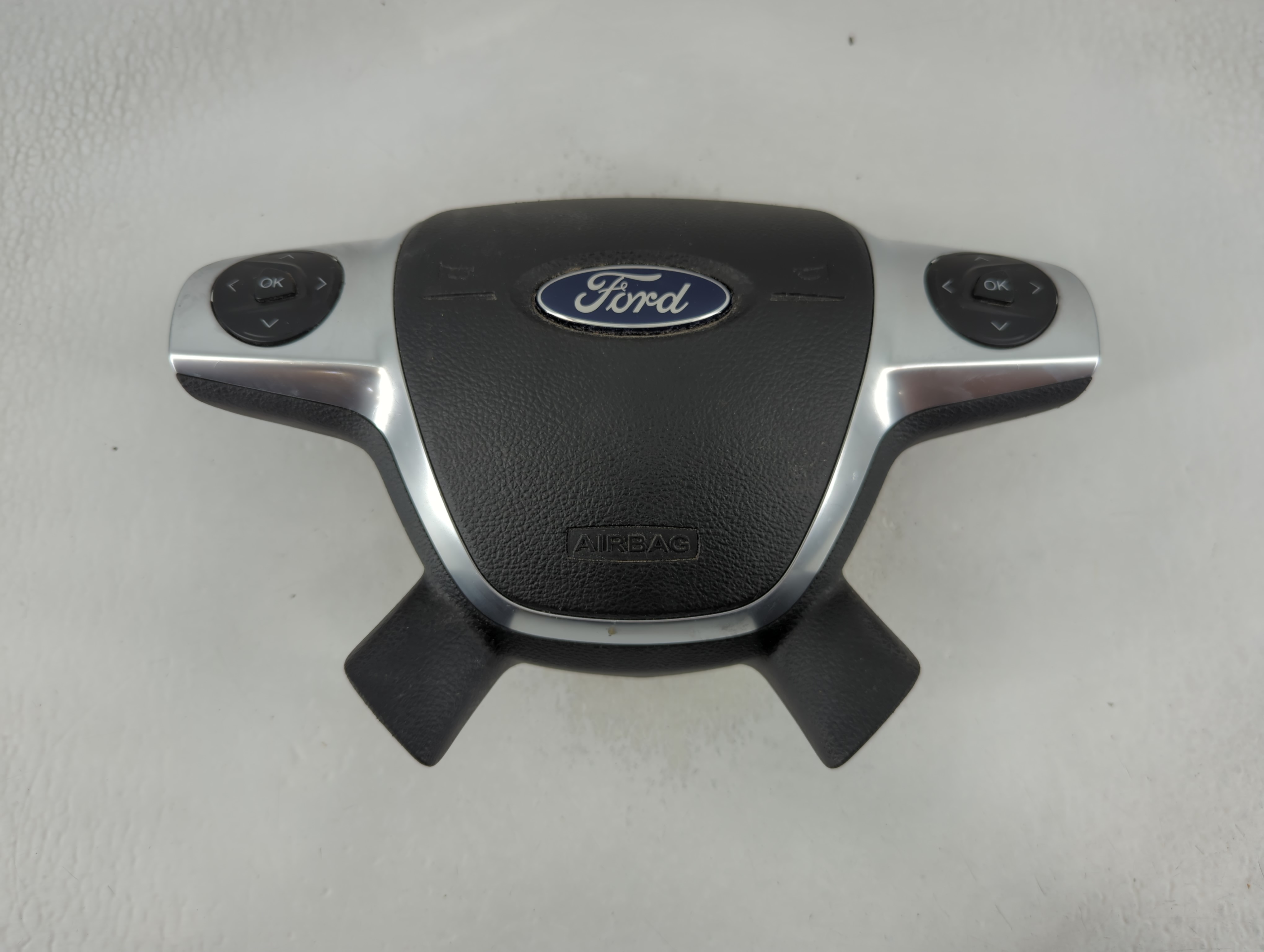 2013-2014 Ford Escape Air Bag Driver Left Steering Wheel Mounted 878394 - Oemusedautoparts1.com