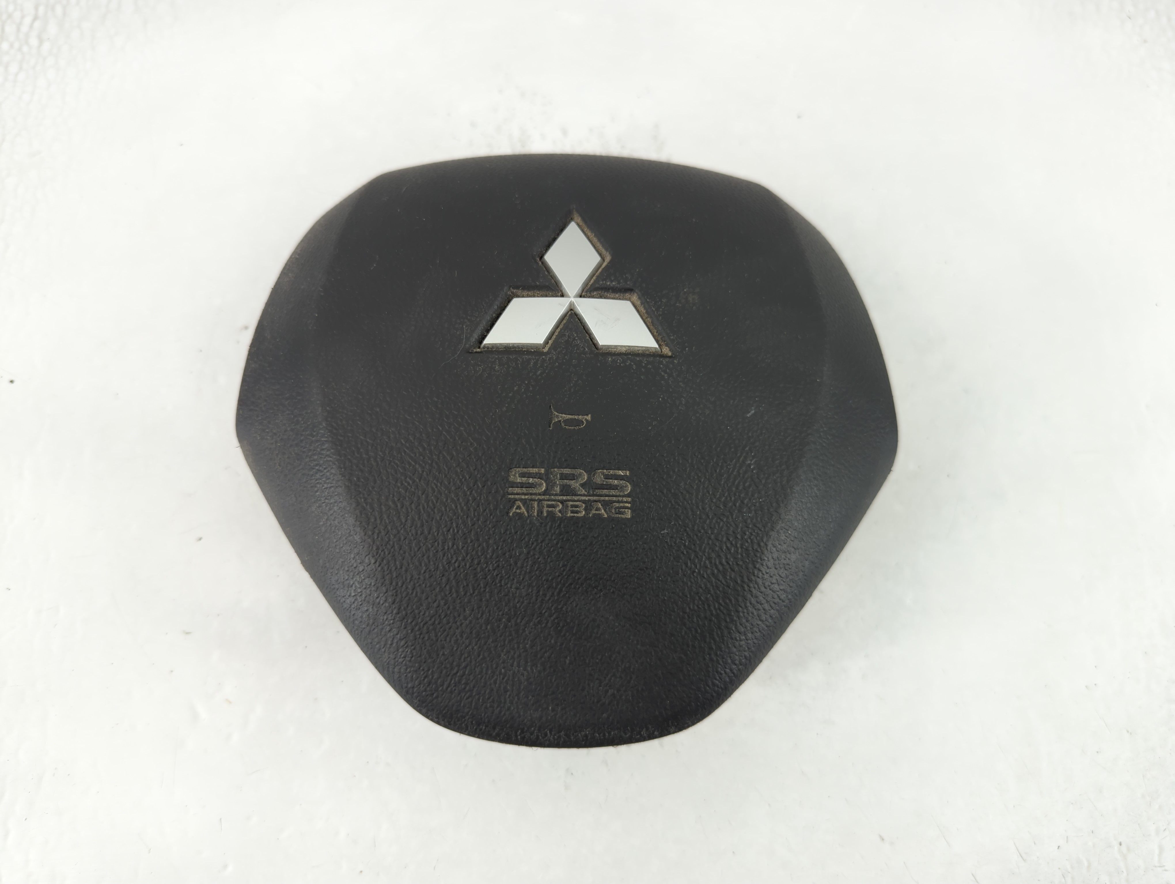 2014 Mitsubishi Outlander Sport Air Bag Driver Left Steering Wheel Mounted 878396 - Oemusedautoparts1.com