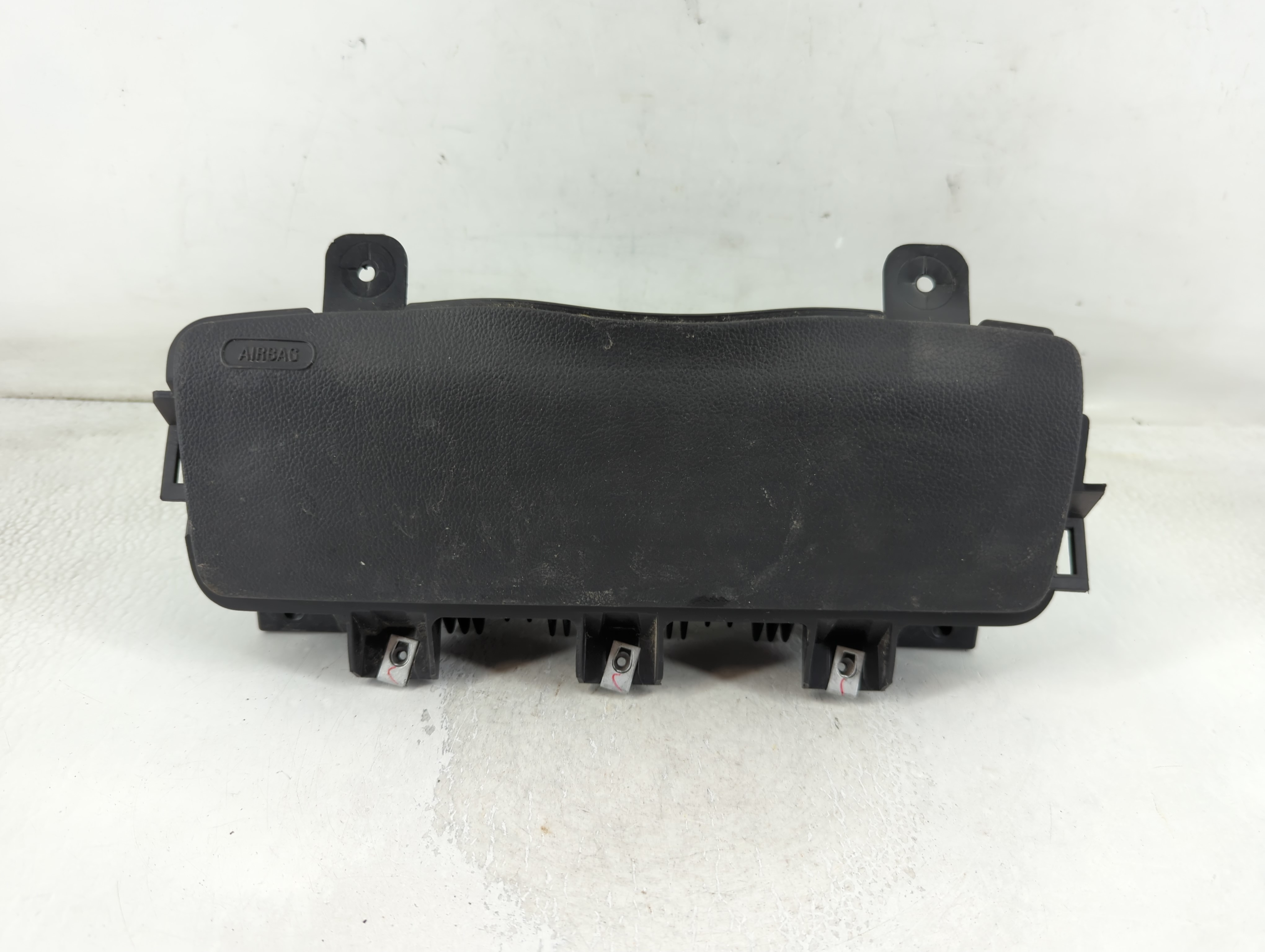 2012-2019 Chevrolet Sonic Air Bag Passenger Right Knee Oem 878409 - Oemusedautoparts1.com