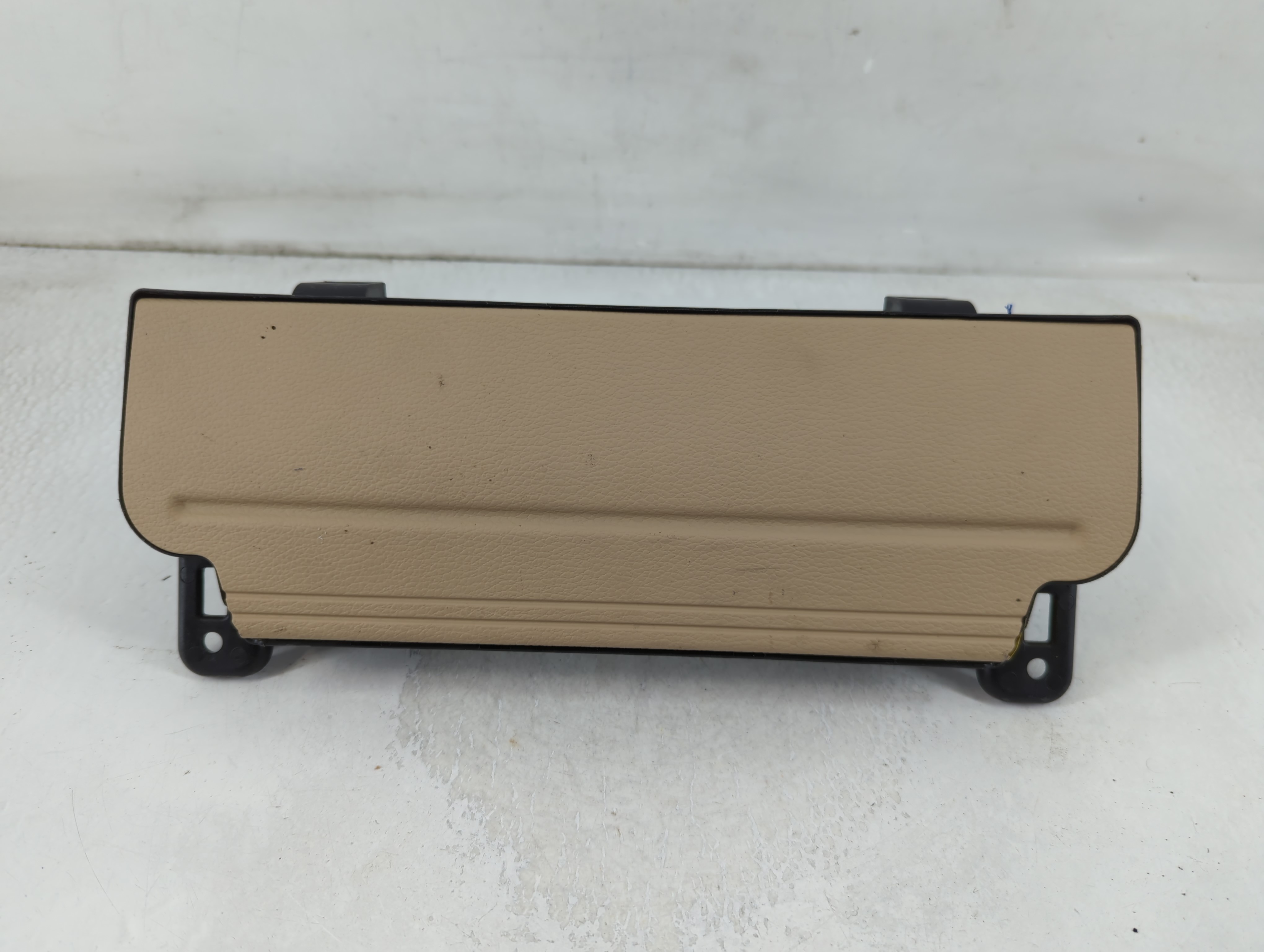 2015-2016 Hyundai Genesis Air Bag Driver Left Knee Oem 878506 - Oemusedautoparts1.com