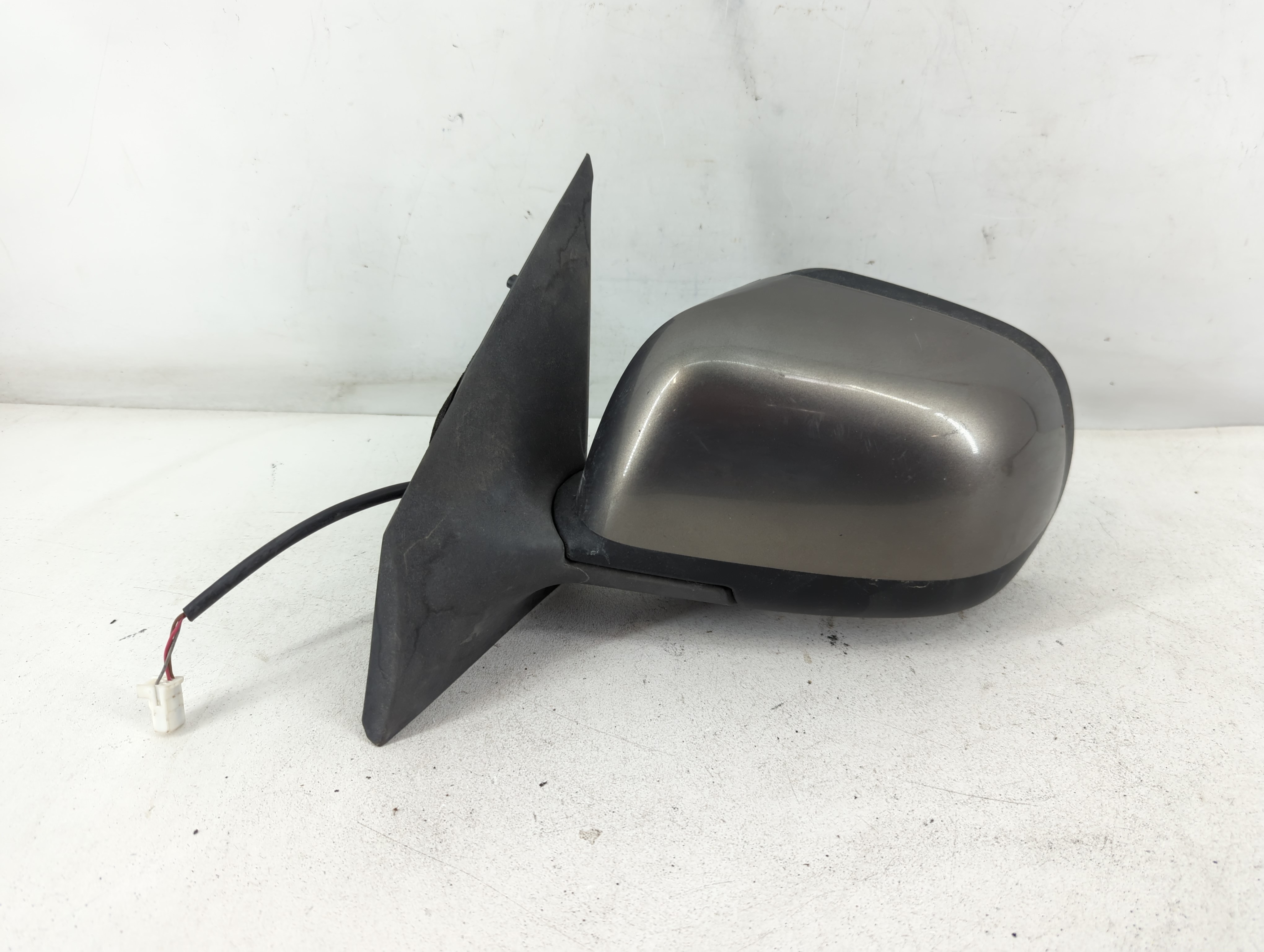 2012-2014 Nissan Versa Driver Left Side View Power Door Mirror Grey 878755 - Oemusedautoparts1.com