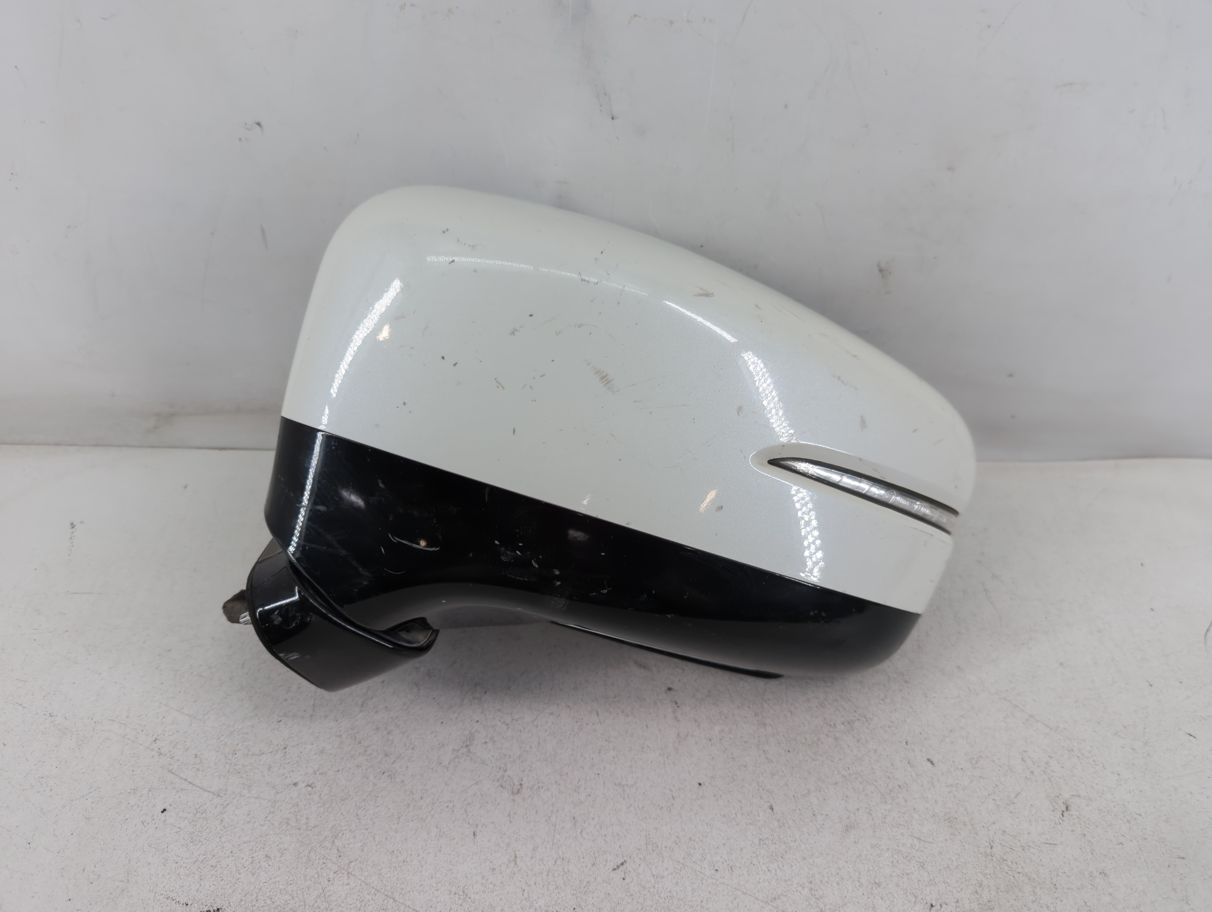 2019 Honda Odyssey Driver Left Side View Power Door Mirror White 878797 - Oemusedautoparts1.com