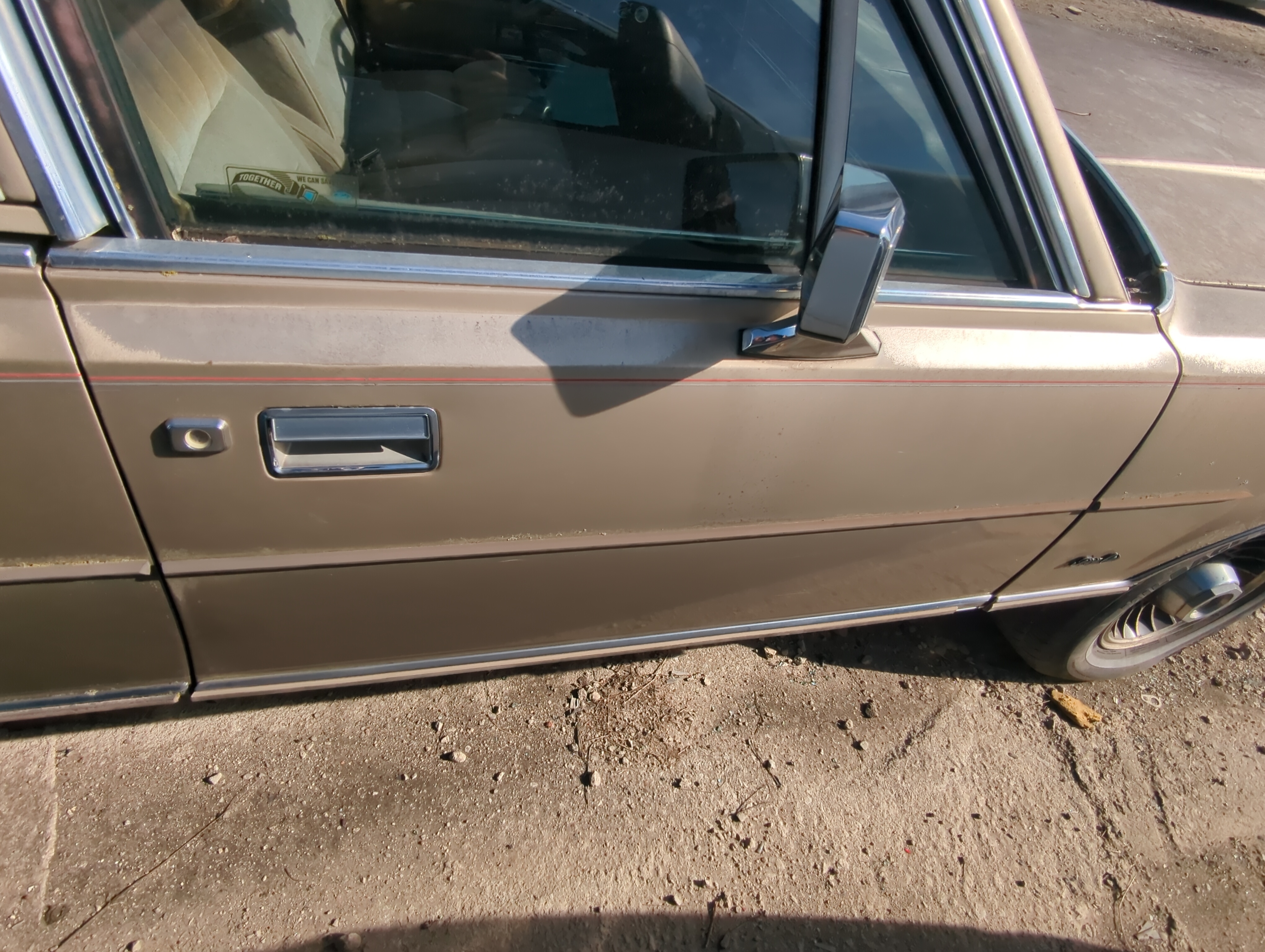 1989 Lincoln Town Car Passenger Front Door Oem 879007 - Oemusedautoparts1.com