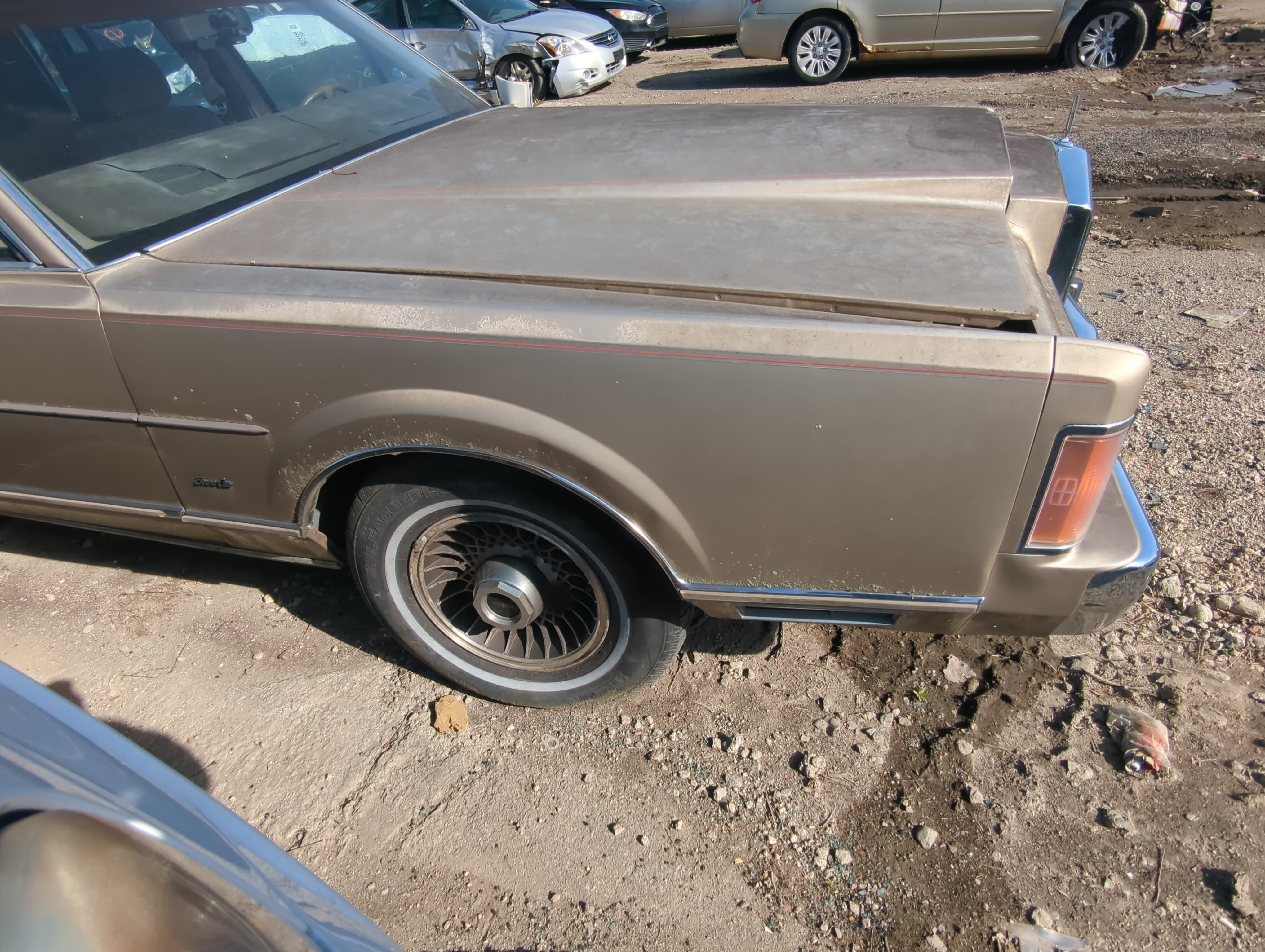 1989 Lincoln Town Car Passenger Fender 879010 - Oemusedautoparts1.com