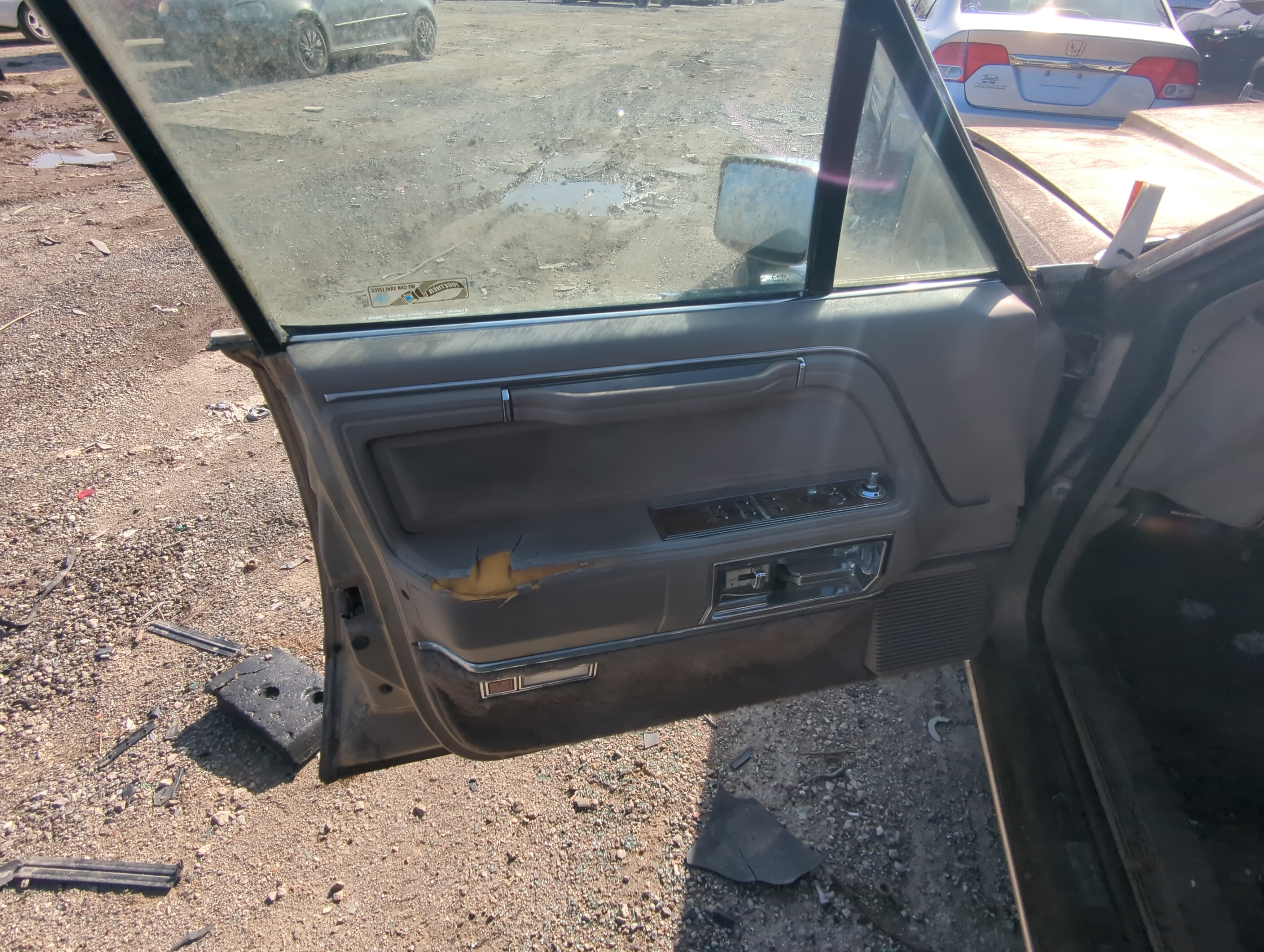 1989 Lincoln Town Car Front Left Driver Interior Door Panel Trim 879067 - Oemusedautoparts1.com
