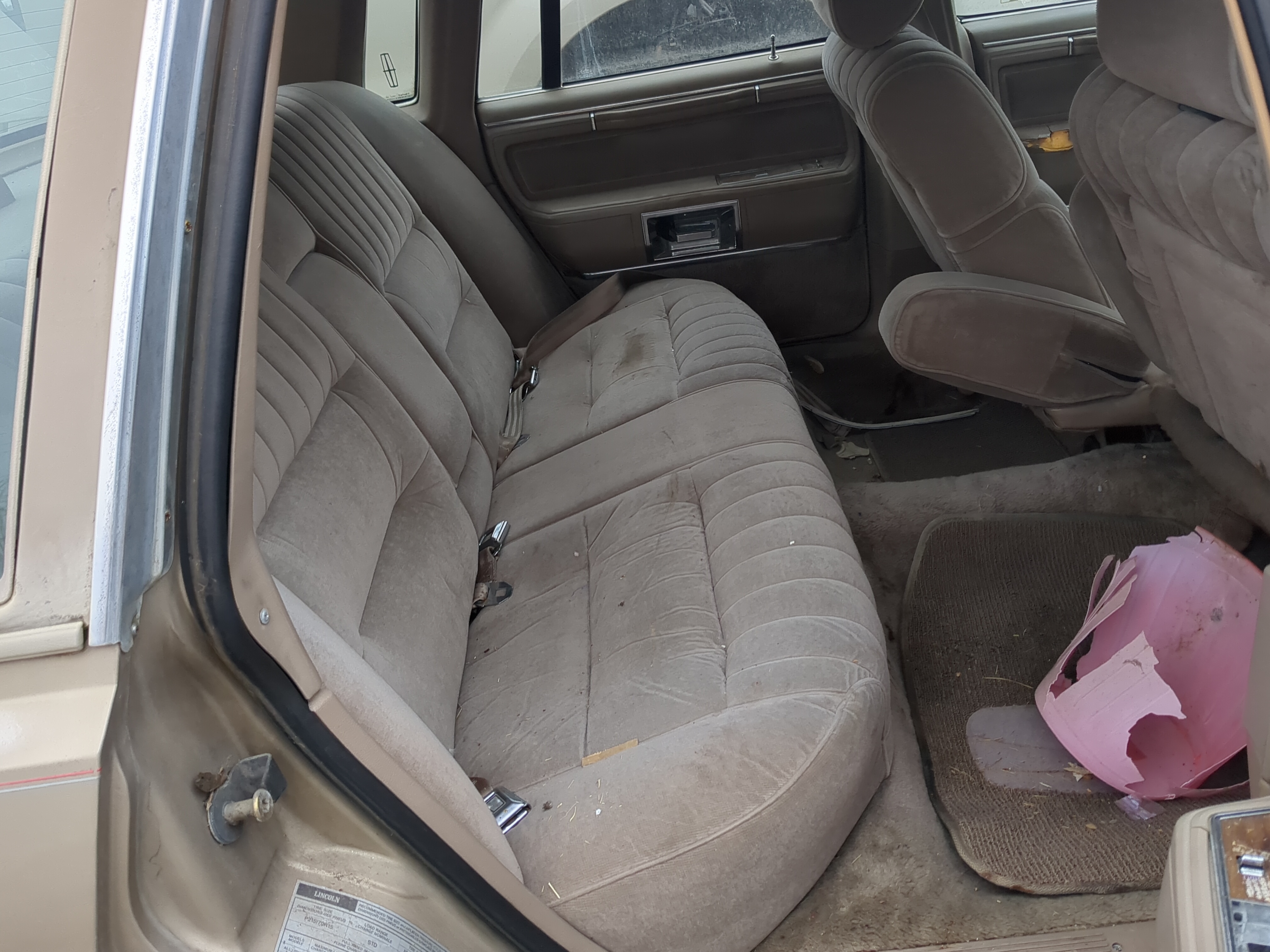 1989 Lincoln Town Car Rear Seat Oem 879078 - Oemusedautoparts1.com