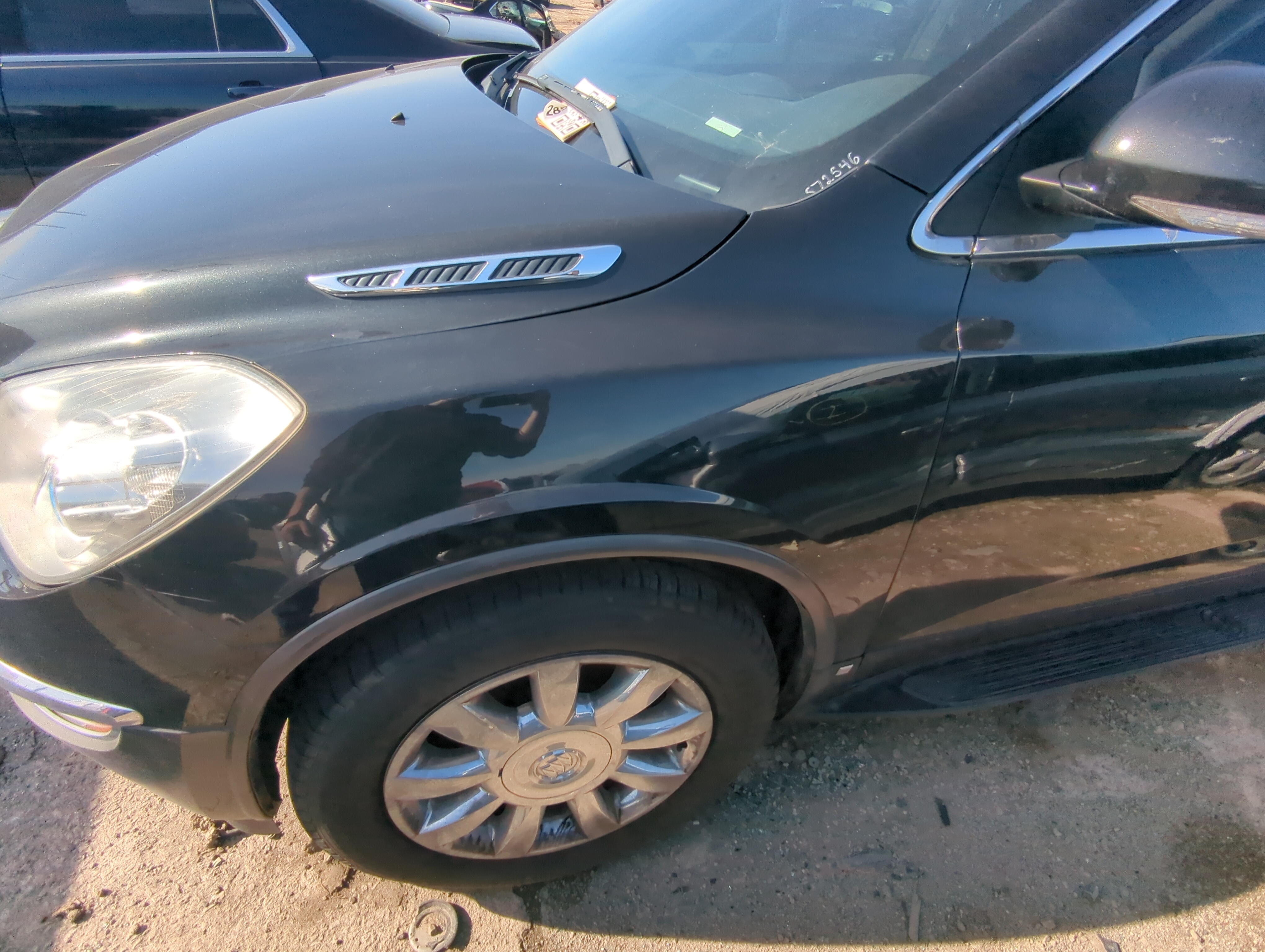 Picture of 2008-2012 Buick Enclave Driver Fender 879332
