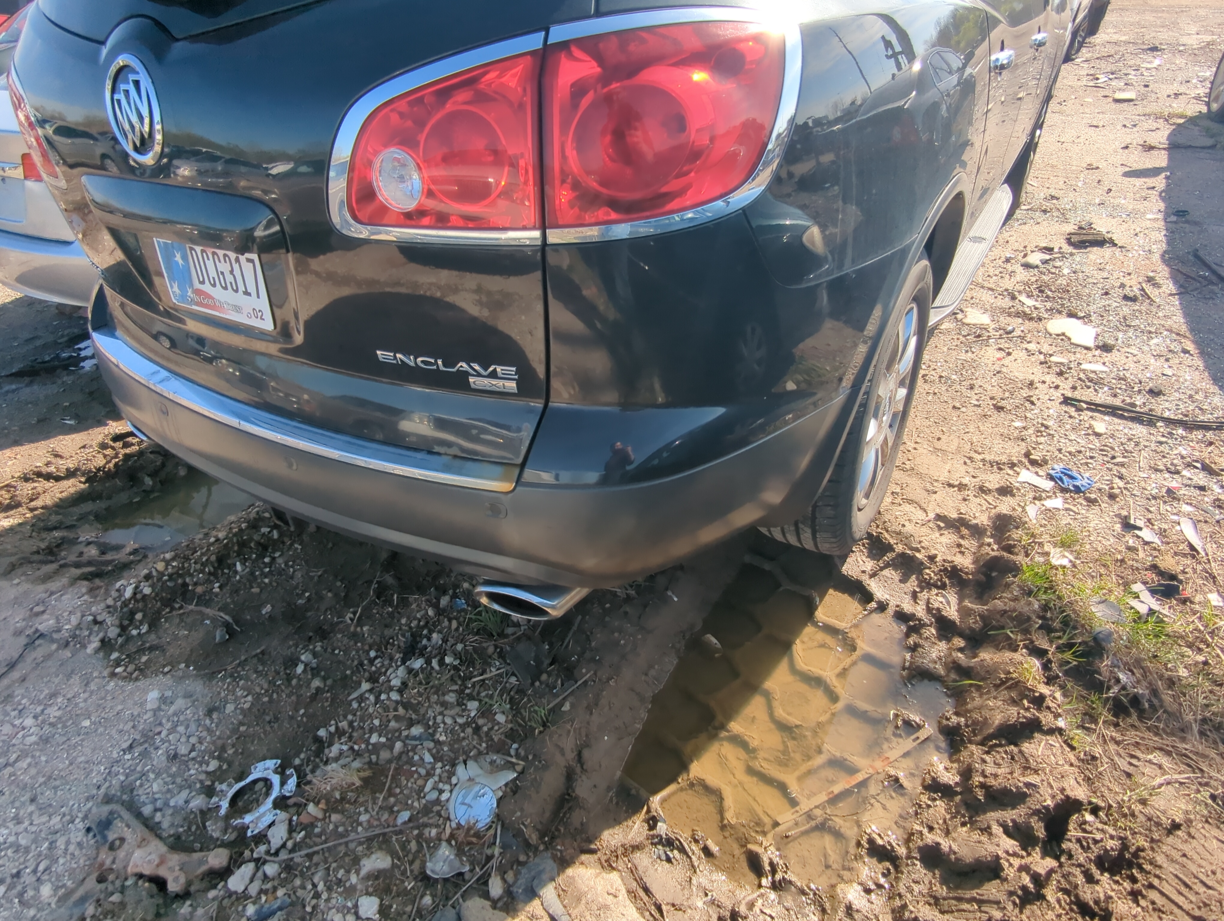 Picture of 2008-2012 Buick Enclave Rear Bumper Assembly Oem 879361