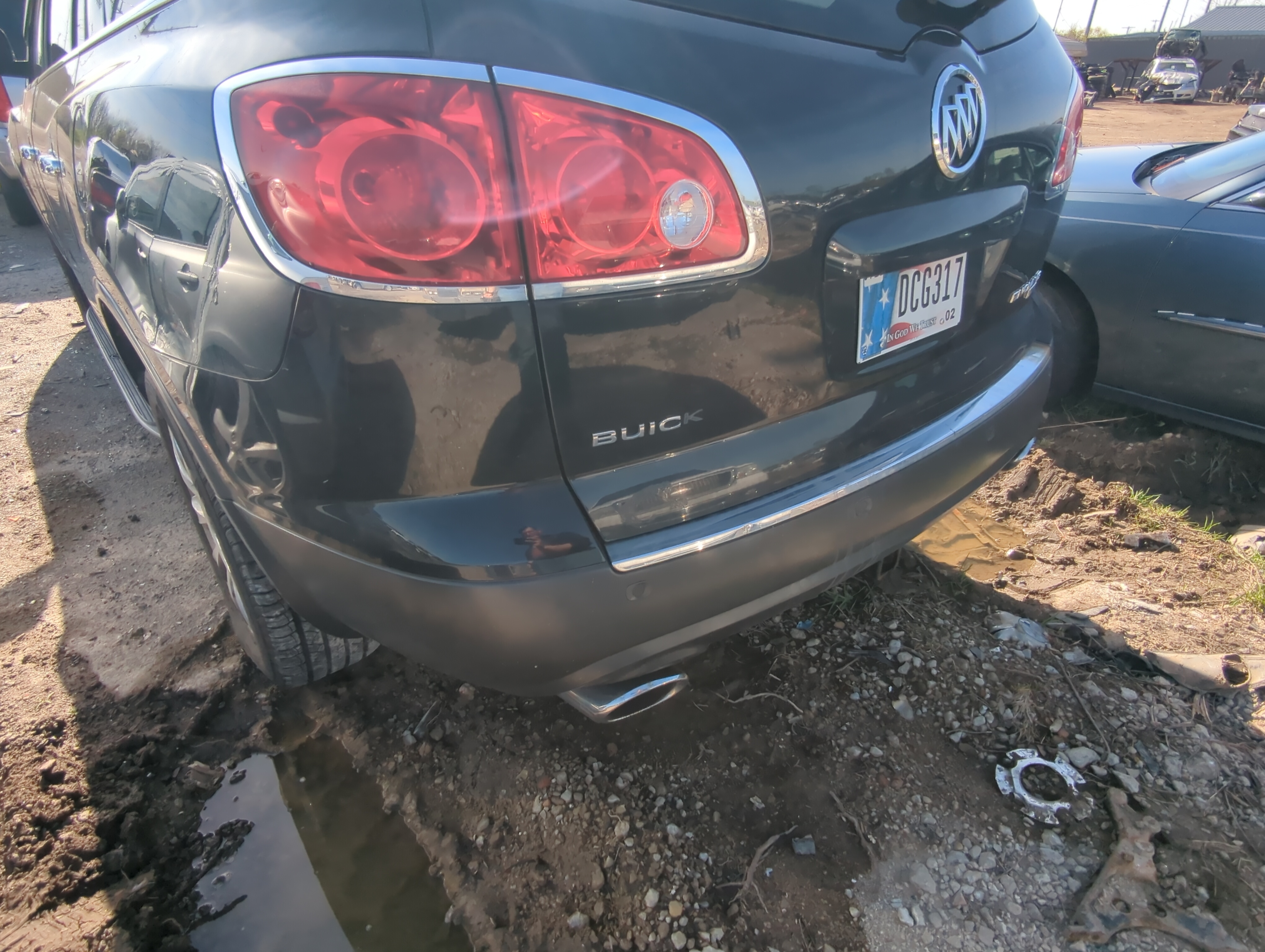 Picture of 2008-2012 Buick Enclave Rear Bumper Assembly Oem 879362