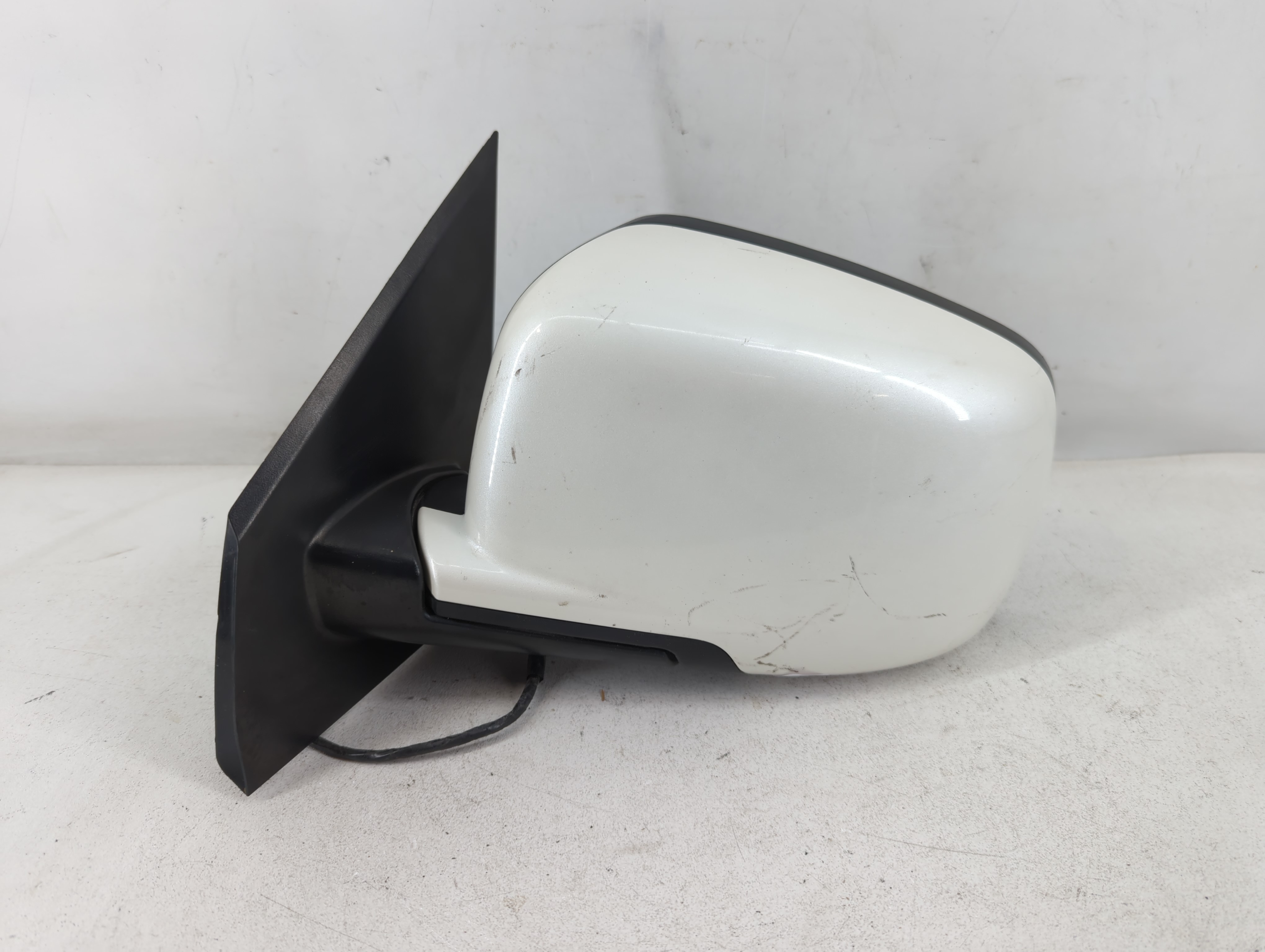 Picture of 2014 Dodge Journey Driver Left Side View Power Door Mirror White 880193