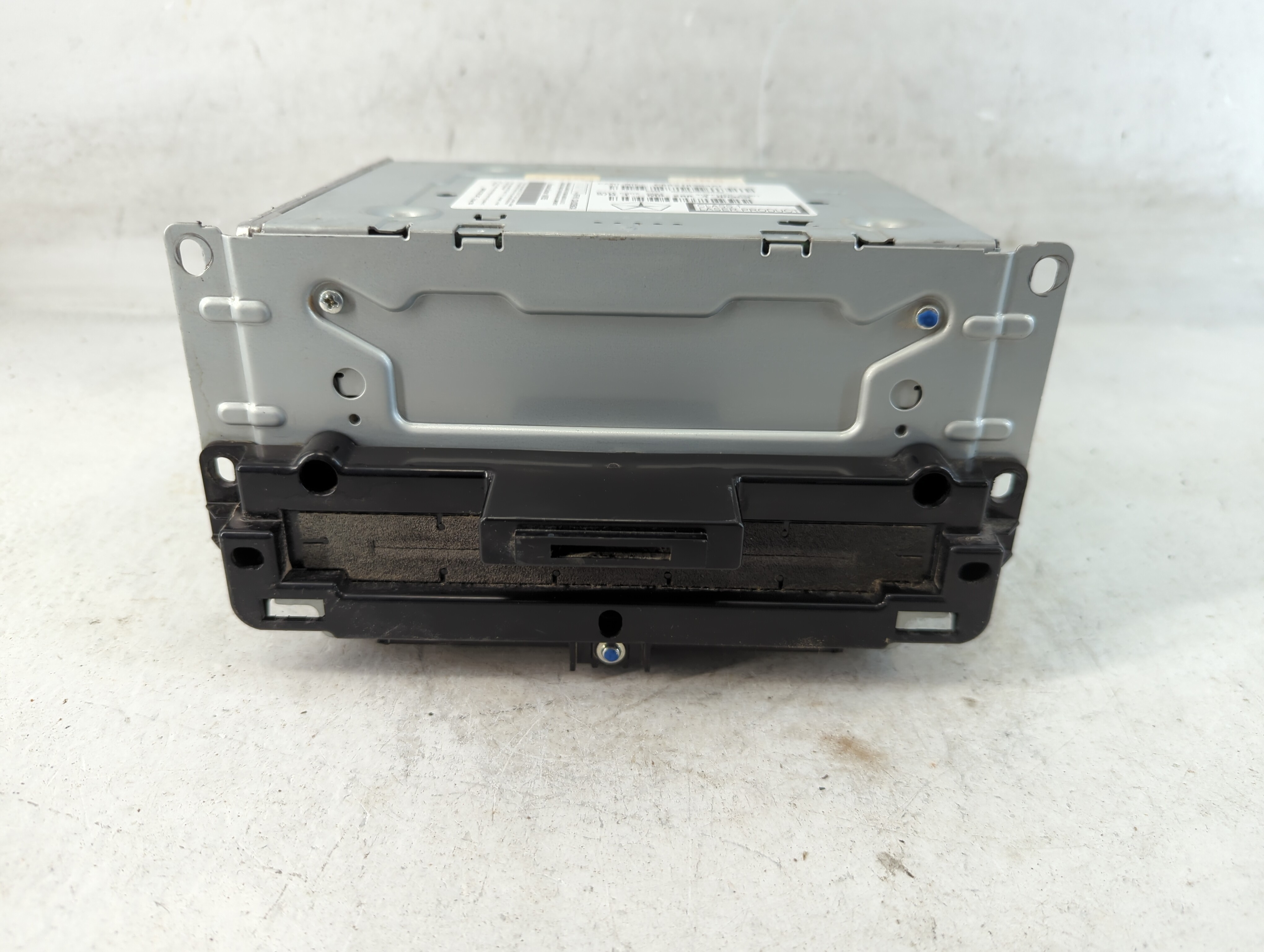 2017 Dodge Journey Am Fm Cd Player Radio Receiver 880224 - Oemusedautoparts1.com