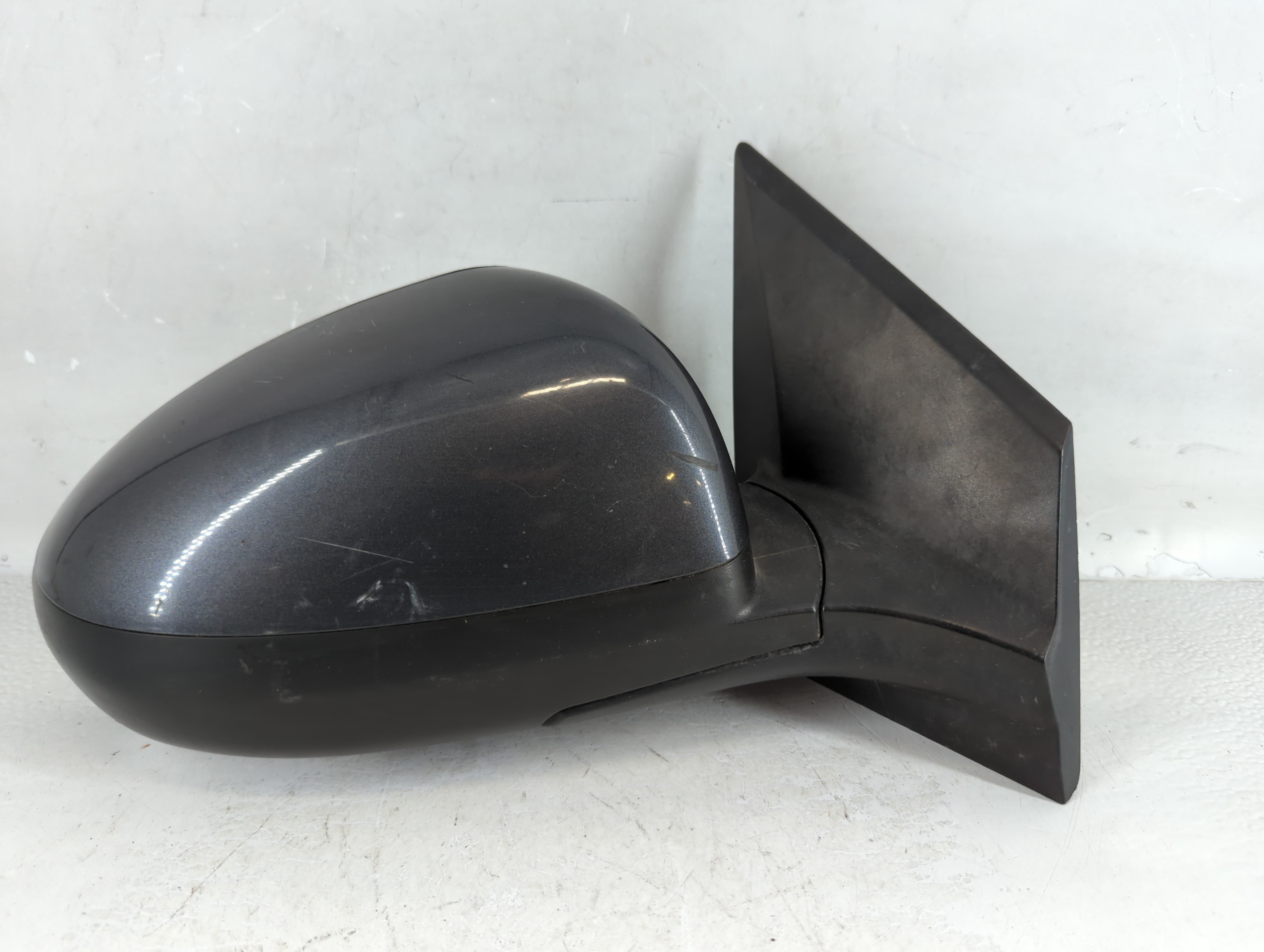 2013-2014 Chevrolet Sonic Passenger Right Side View Power Door Mirror 880254 - Oemusedautoparts1.com