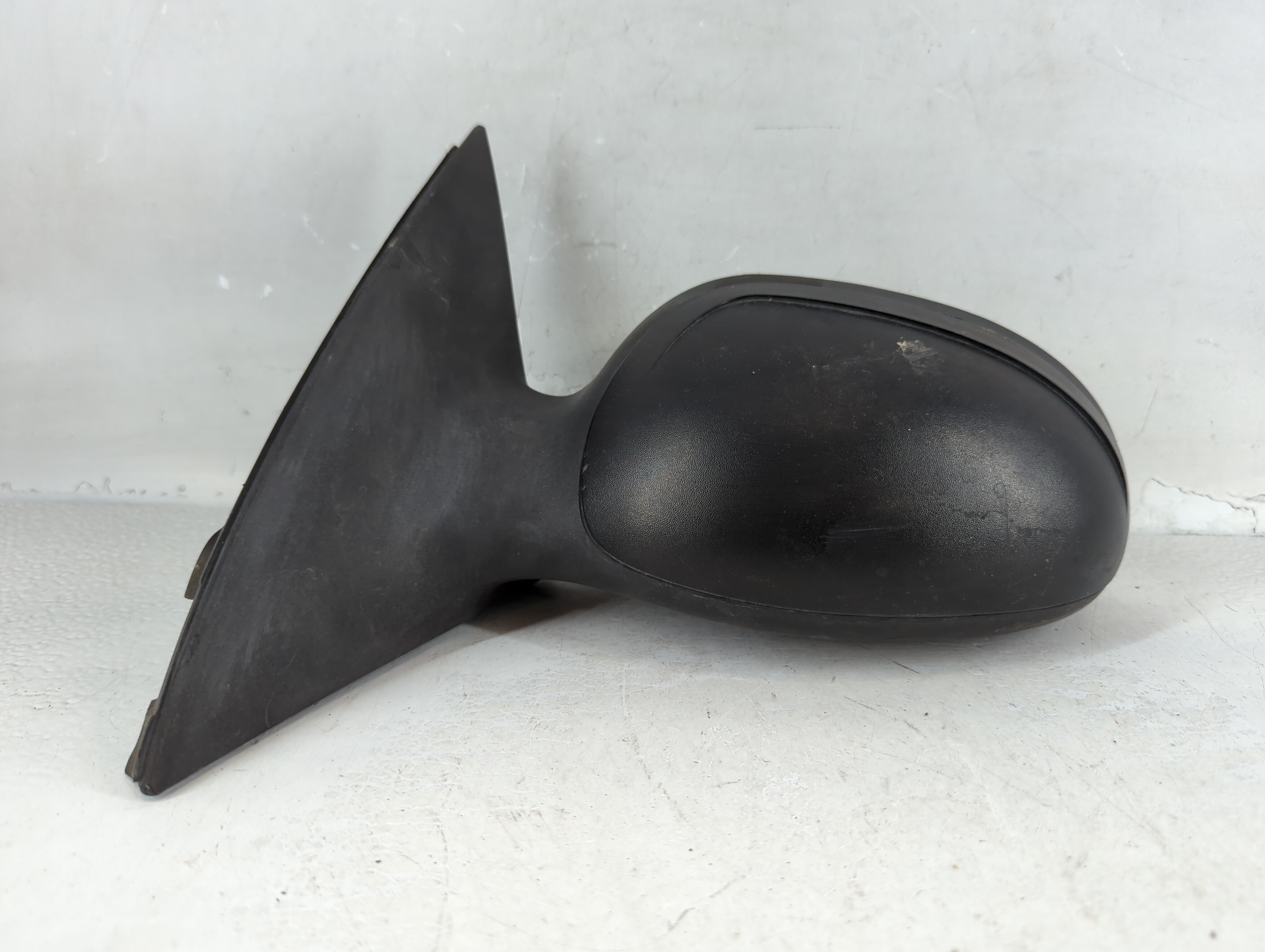 2000-2007 Ford Taurus Driver Left Side View Power Door Mirror Black 880256 - Oemusedautoparts1.com