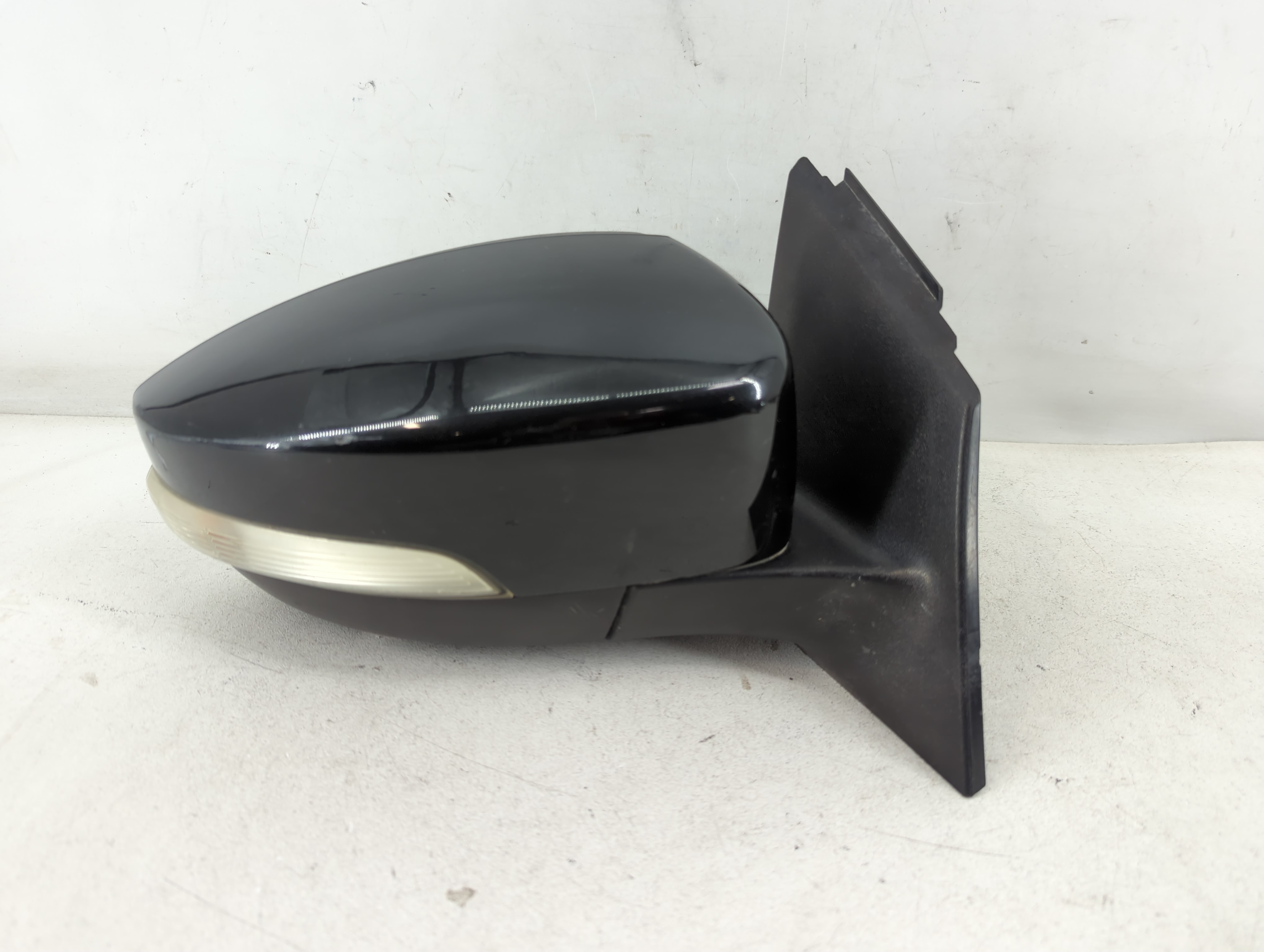 2012-2014 Ford Focus Passenger Right Side View Power Door Mirror Black 880271 - Oemusedautoparts1.com