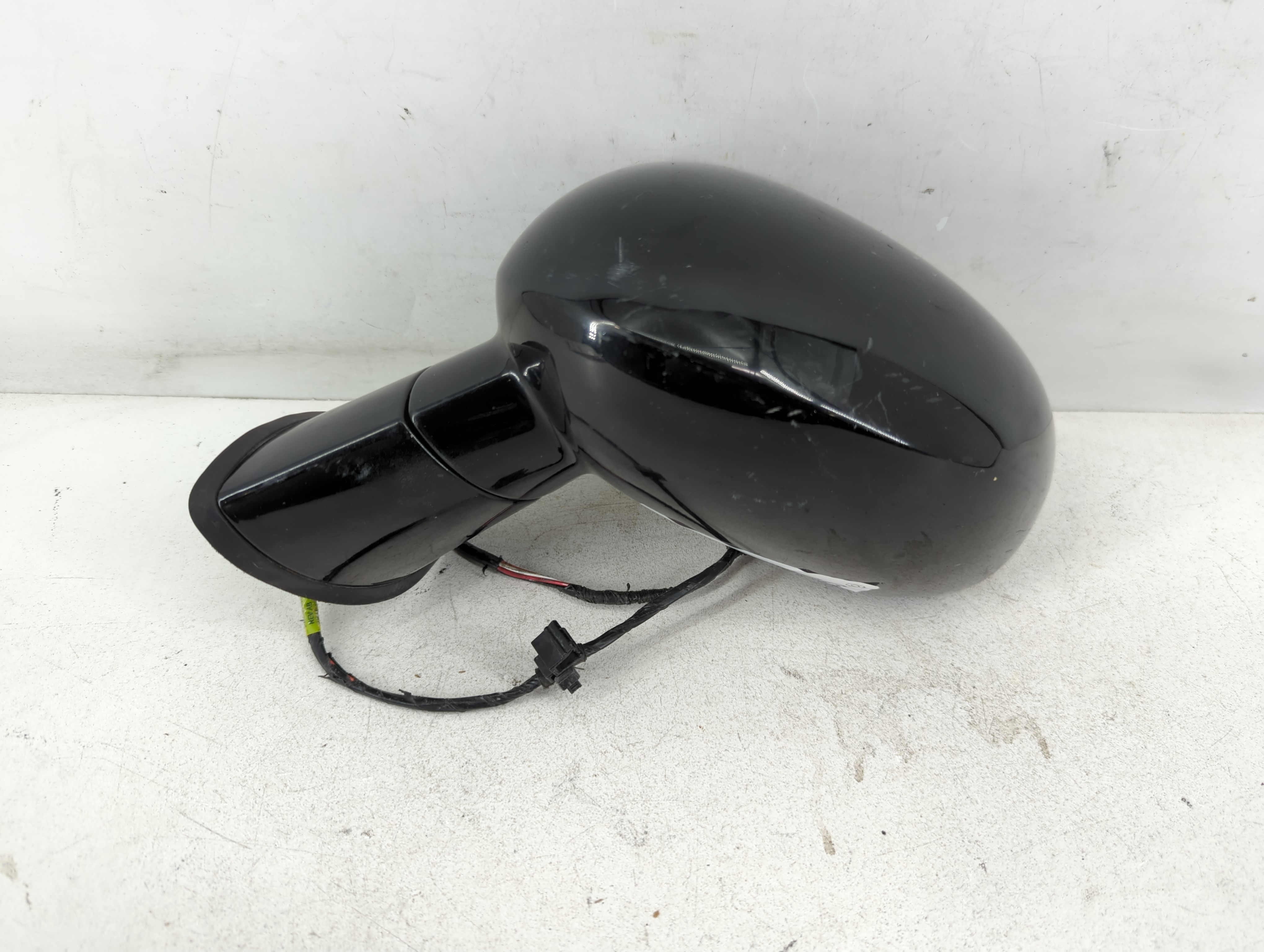 2015-2019 Dodge Challenger Driver Left Side View Power Door Mirror Black 880285 - Oemusedautoparts1.com