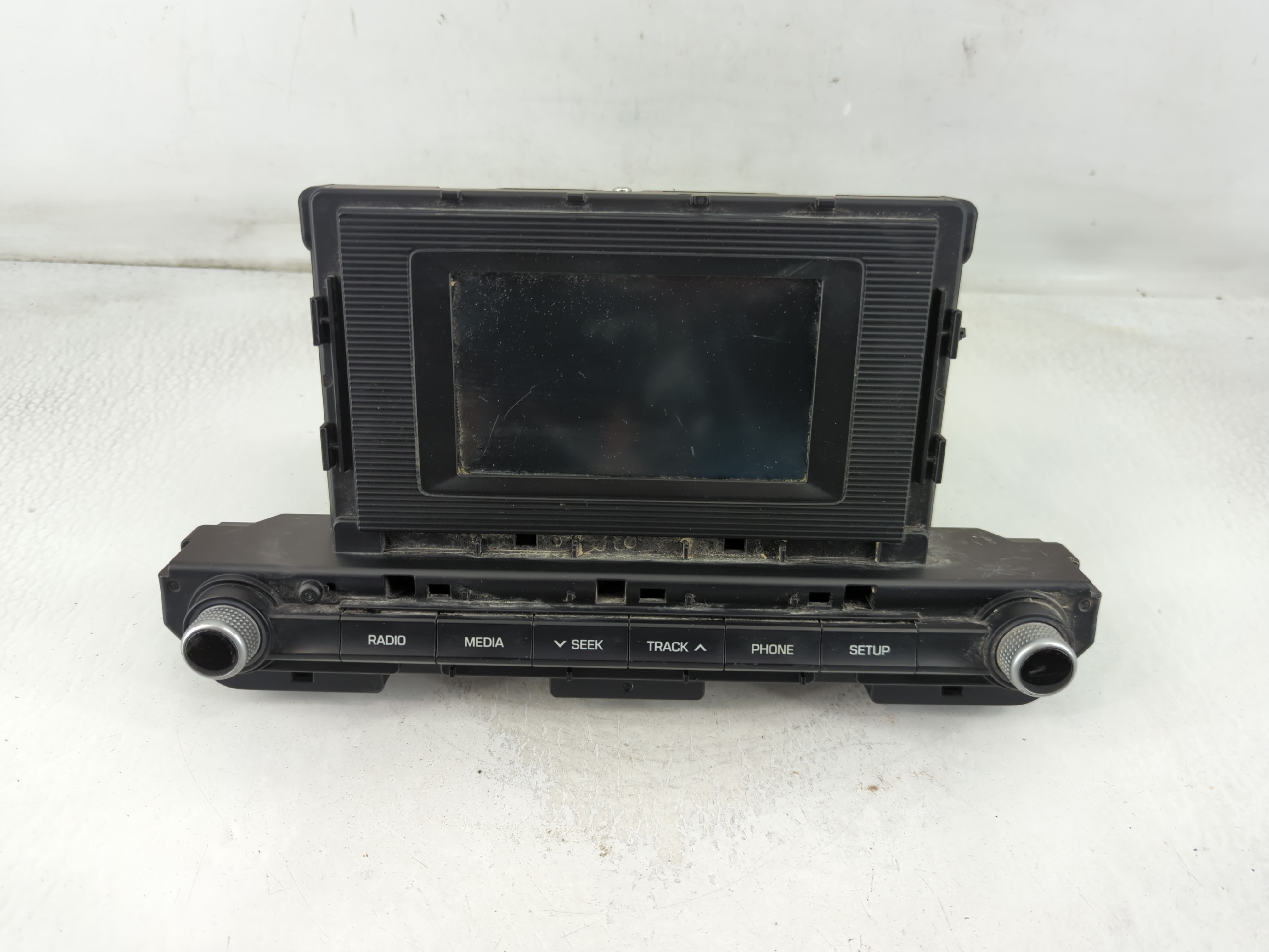 Picture of 2019-2020 Hyundai Elantra Am Fm Cd Player Radio Receiver 880293