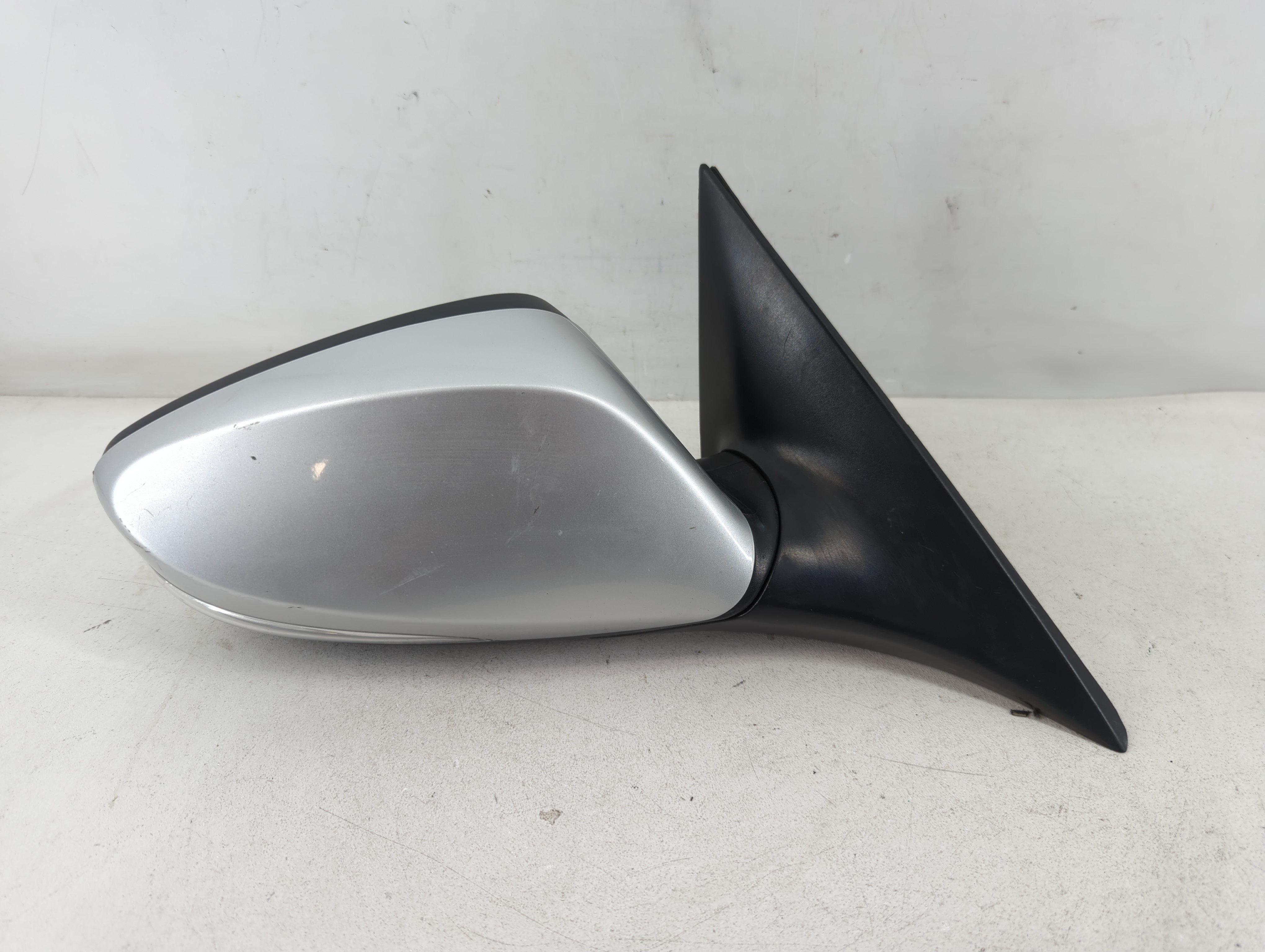 2012-2014 Hyundai Veloster Passenger Right Side View Power Door Mirror 880304 - Oemusedautoparts1.com
