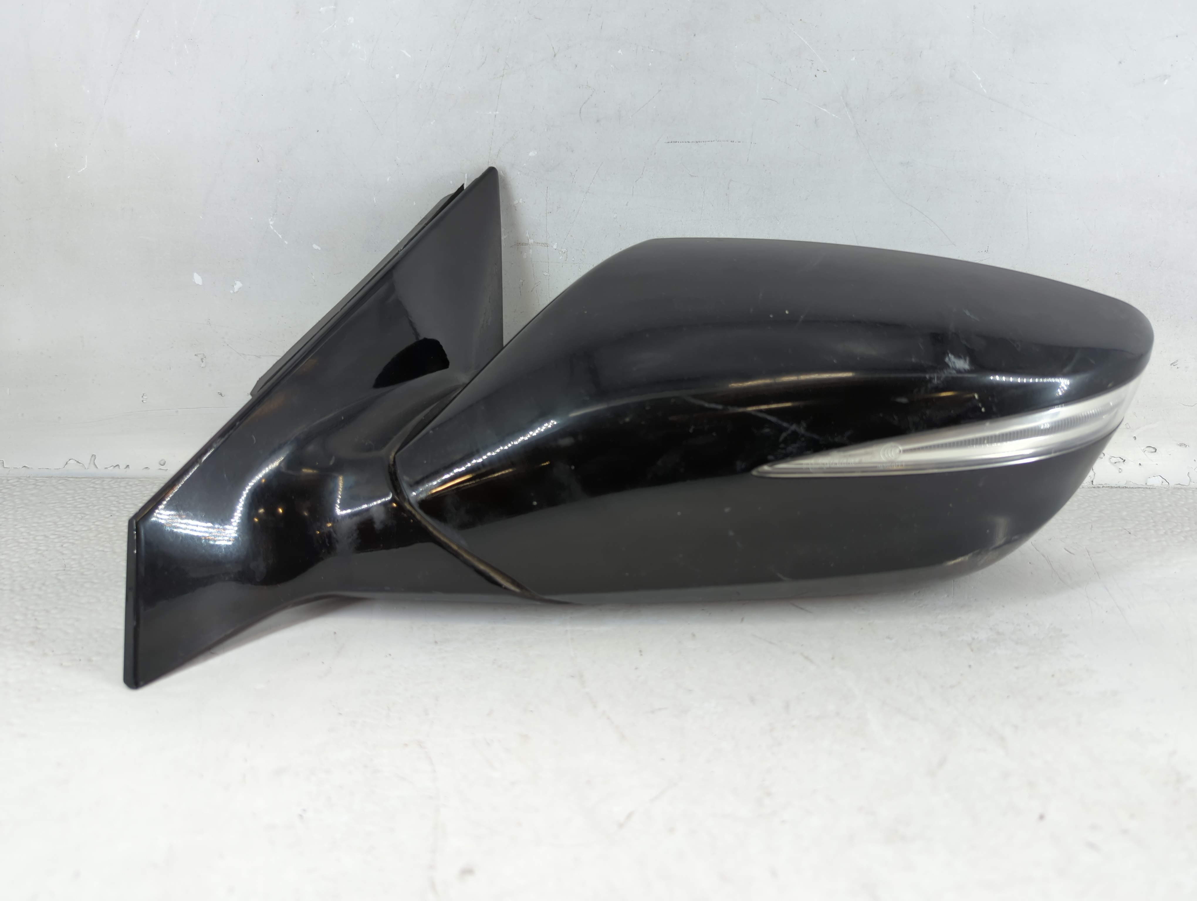 2015-2017 Hyundai Azera Driver Left Side View Power Door Mirror Black 880305 - Oemusedautoparts1.com