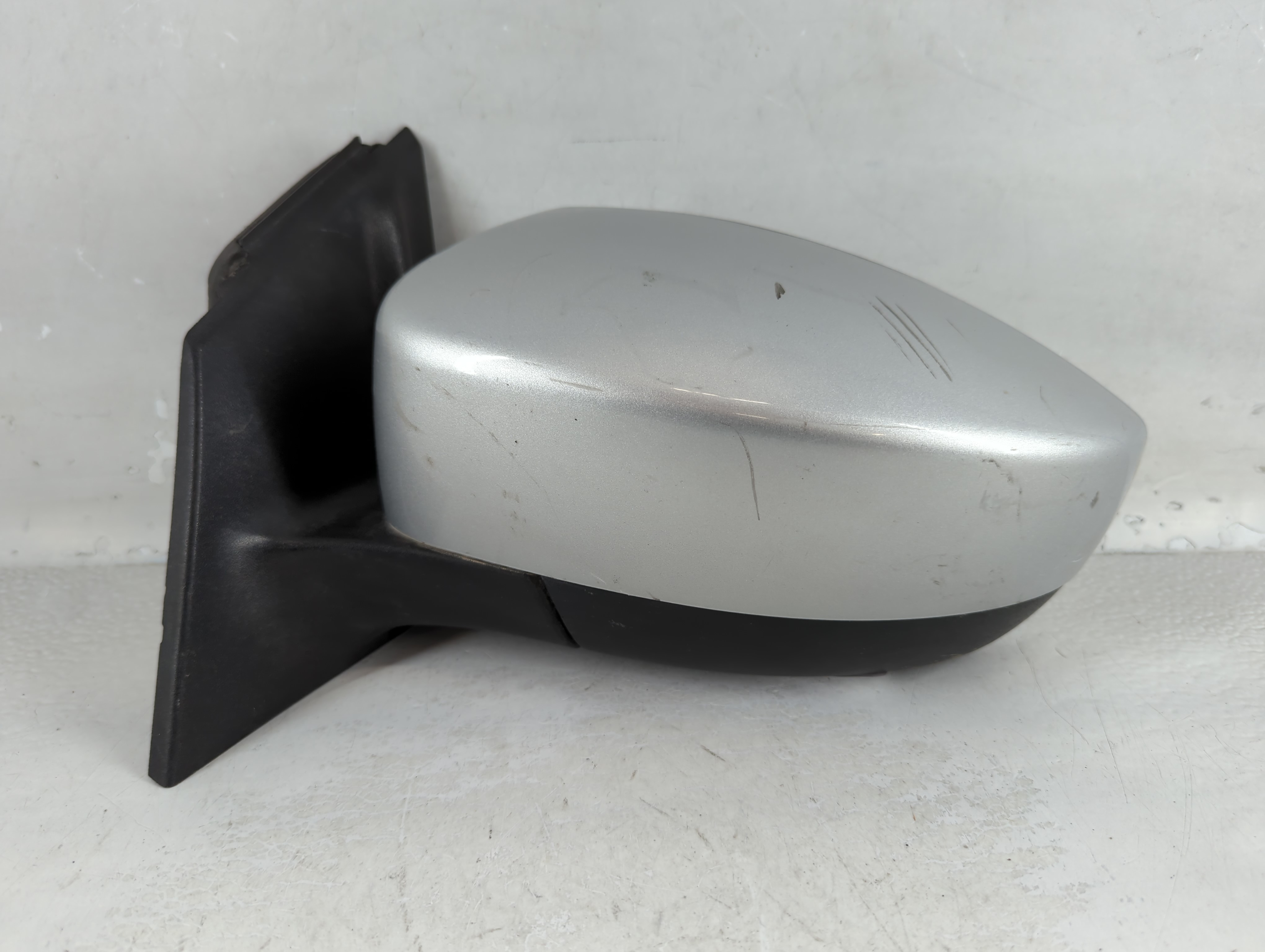 2018-2018 Ford Focus Driver Left Side View Power Door Mirror Silver 880306 - Oemusedautoparts1.com