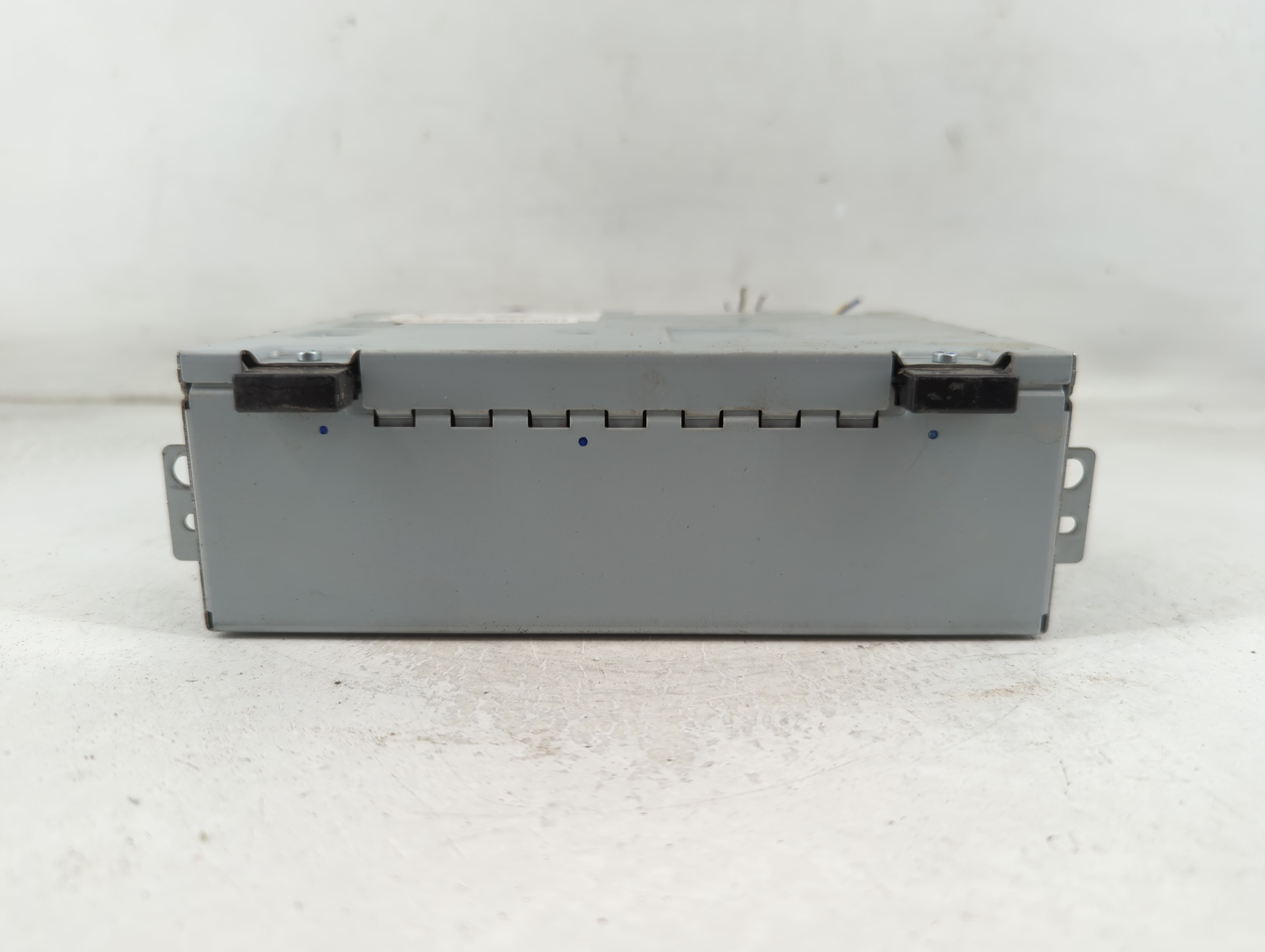 2015-2016 Land Rover Discovery Sport Am Fm Cd Player Radio Receiver 880318 - Oemusedautoparts1.com