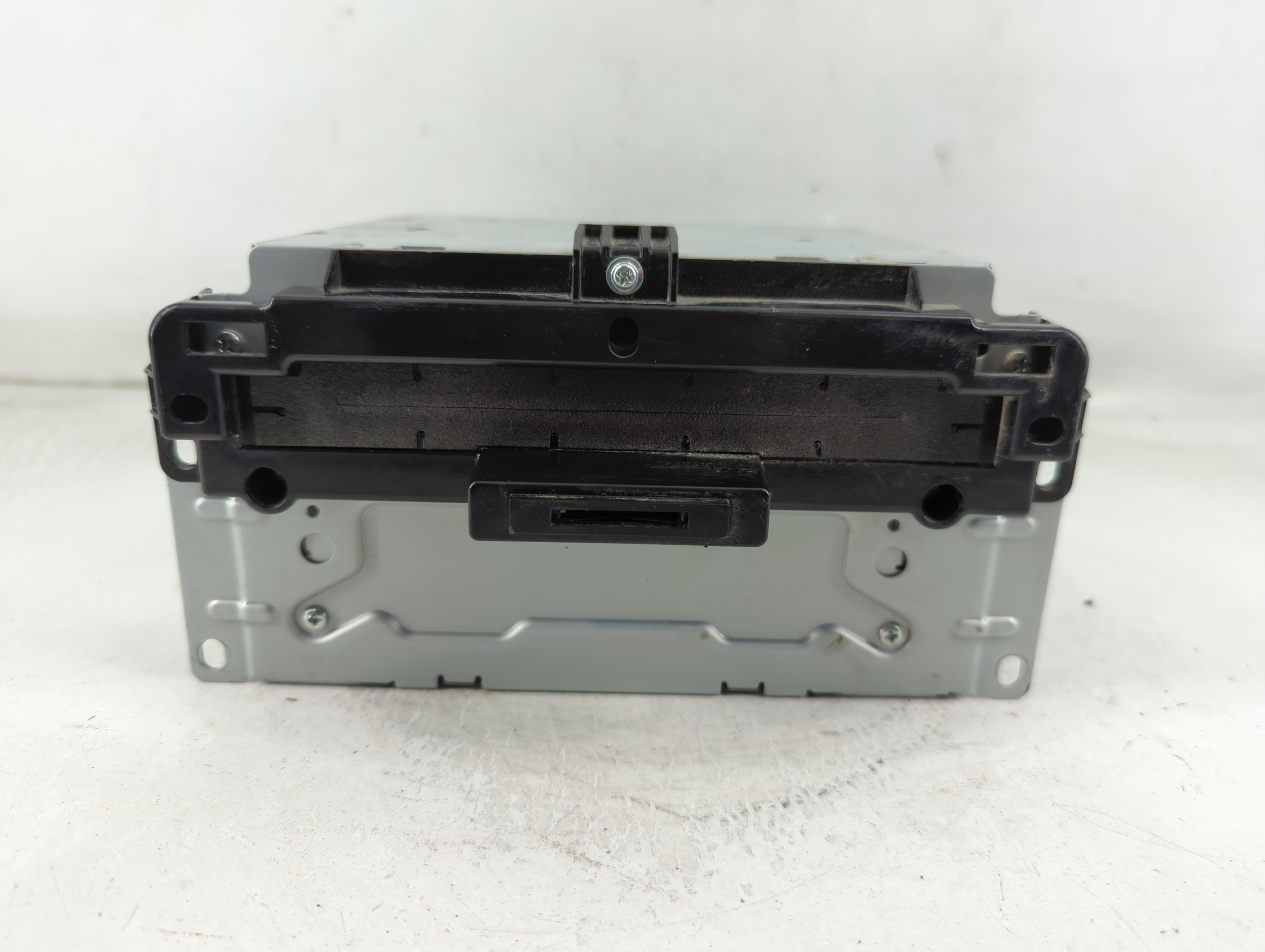 2012-2013 Chrysler 300 Am Fm Cd Player Radio Receiver 880326 - Oemusedautoparts1.com
