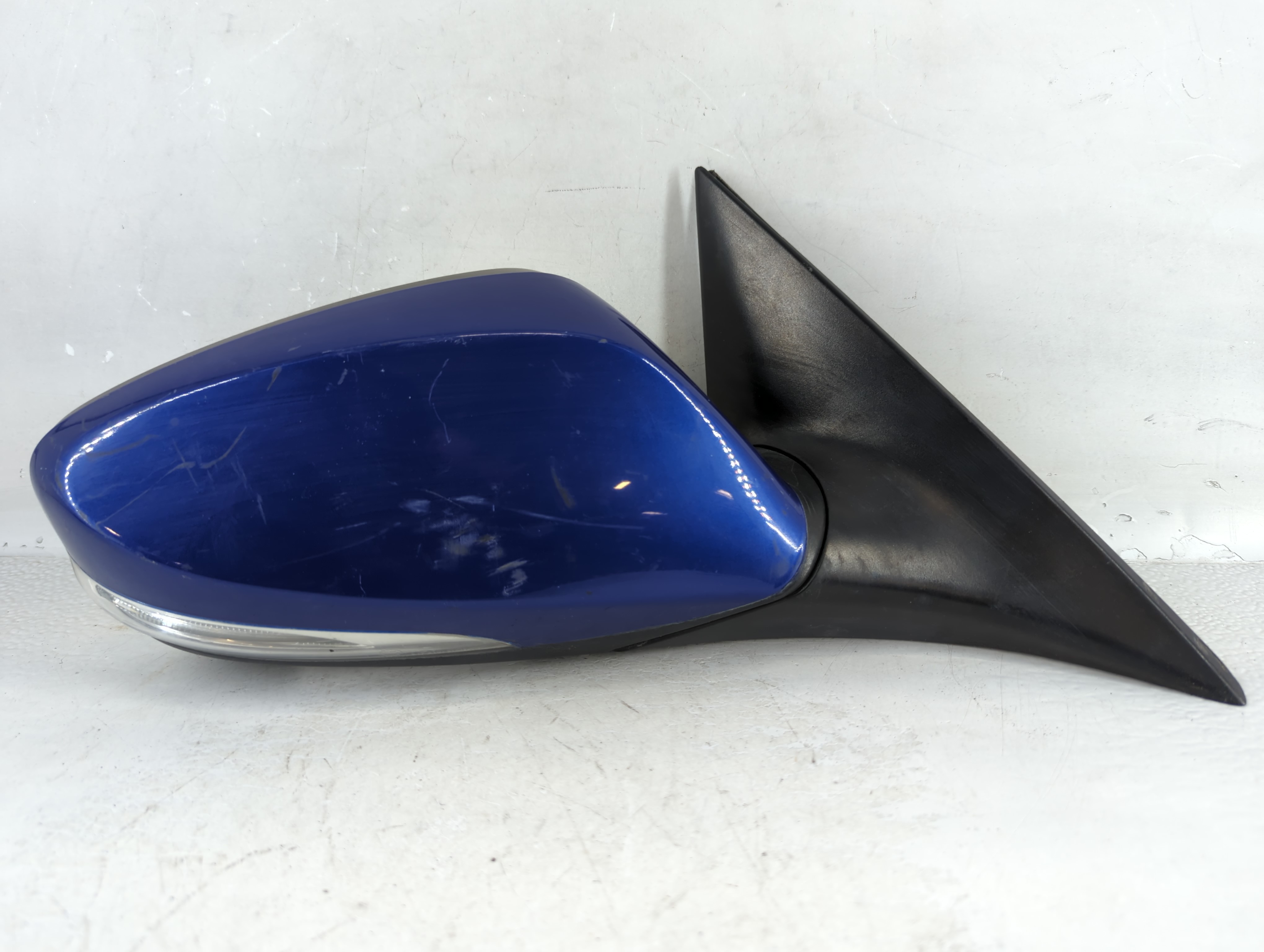 2014-2017 Hyundai Veloster Passenger Right Side View Power Door Mirror 880345 - Oemusedautoparts1.com