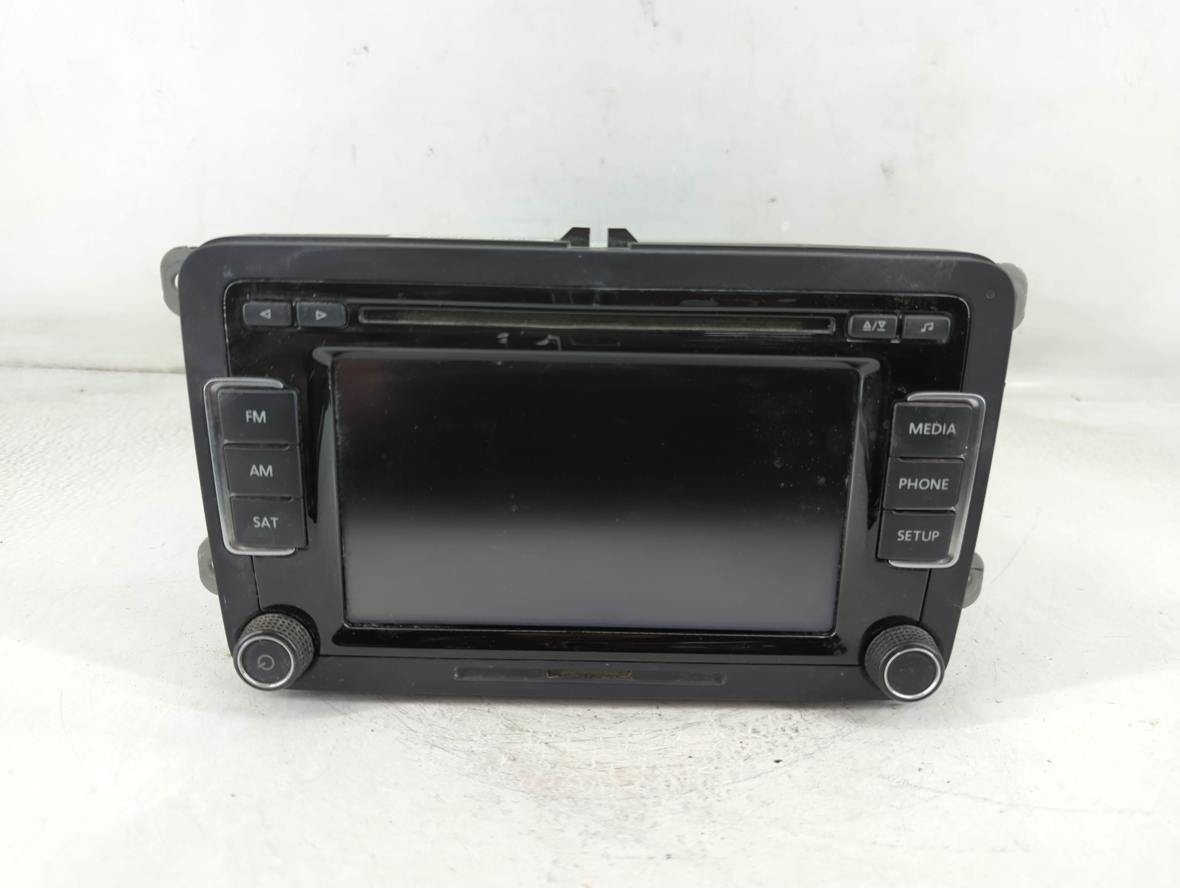 2015-2017 Volkswagen Jetta Am Fm Cd Player Radio Receiver 880352 - Oemusedautoparts1.com