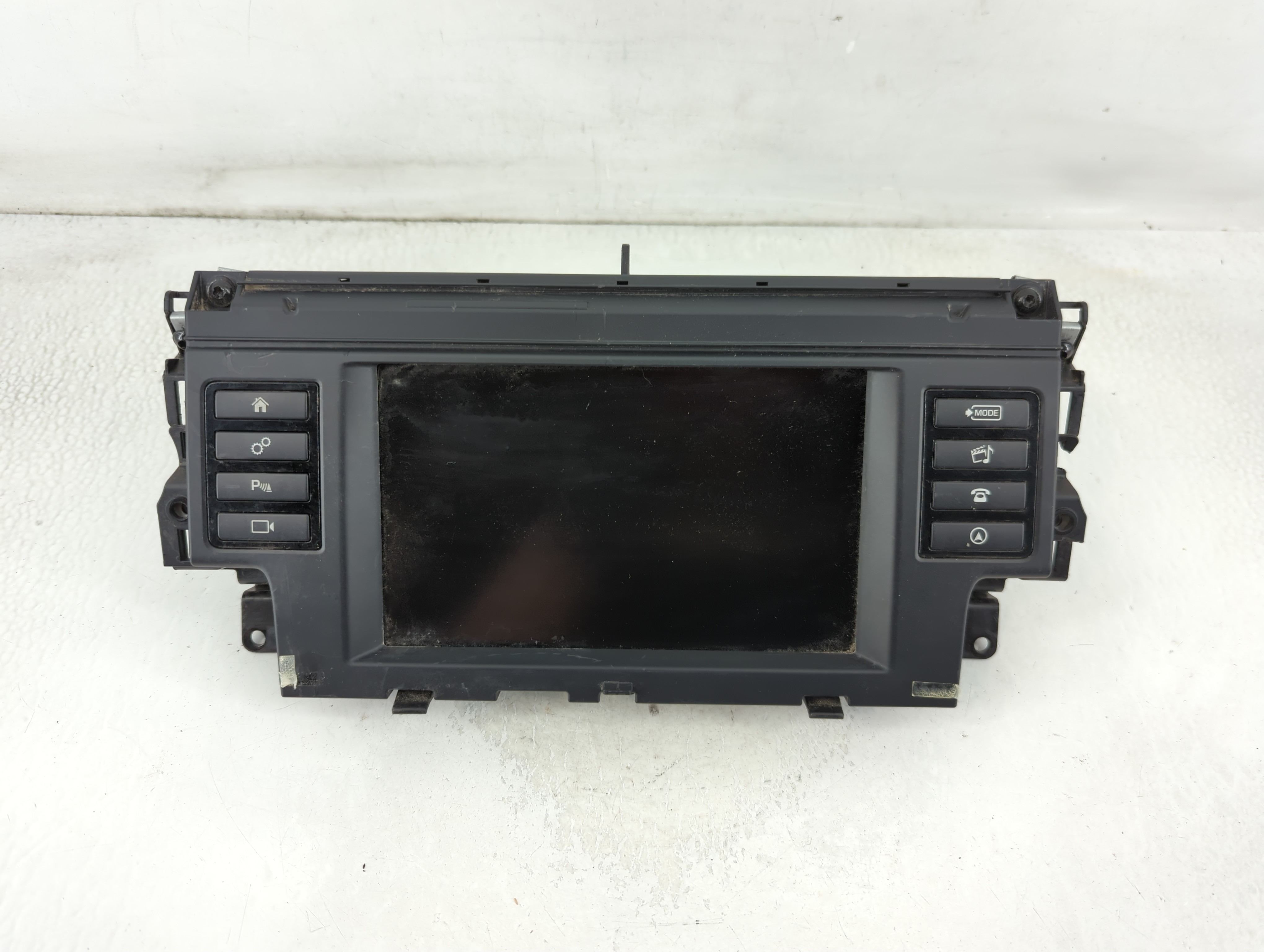 2015-2016 Land Rover Discovery Sport Am Fm Cd Player Radio Receiver 880371 - Oemusedautoparts1.com