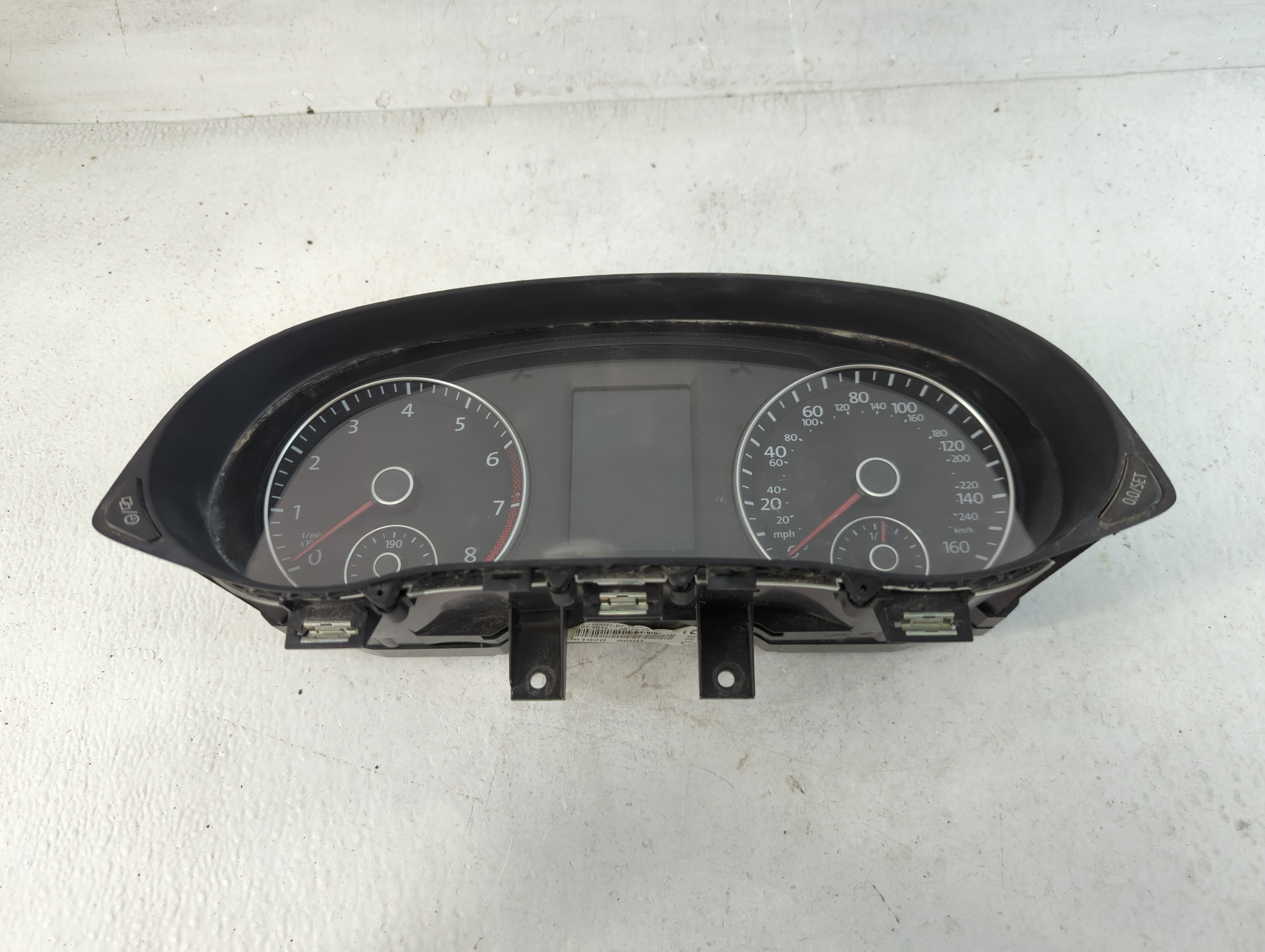 2015-2019 Volkswagen Passat Speedometer Instrument Cluster Gauges 880527 - Oemusedautoparts1.com